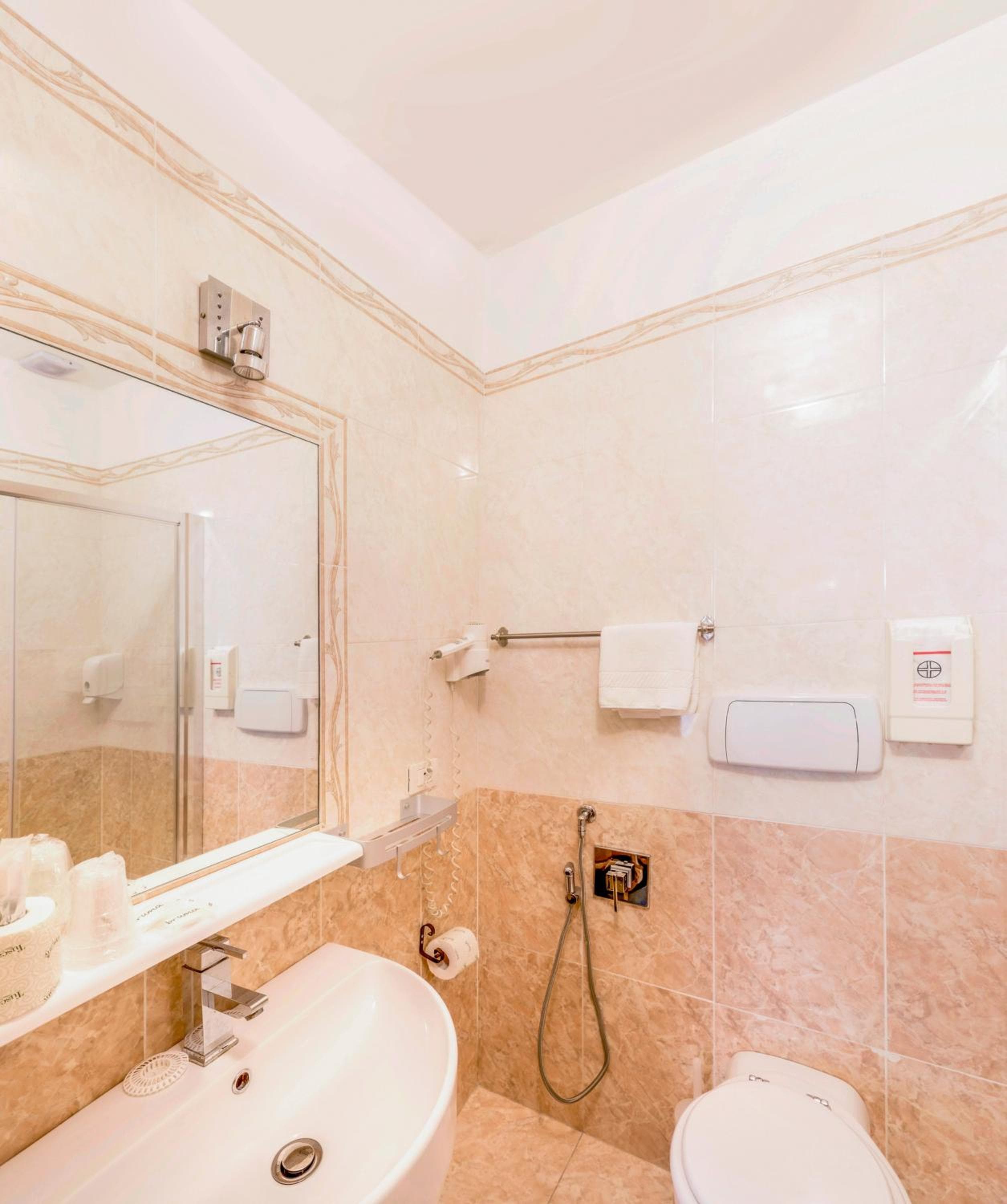 Hotel Brianza — 13