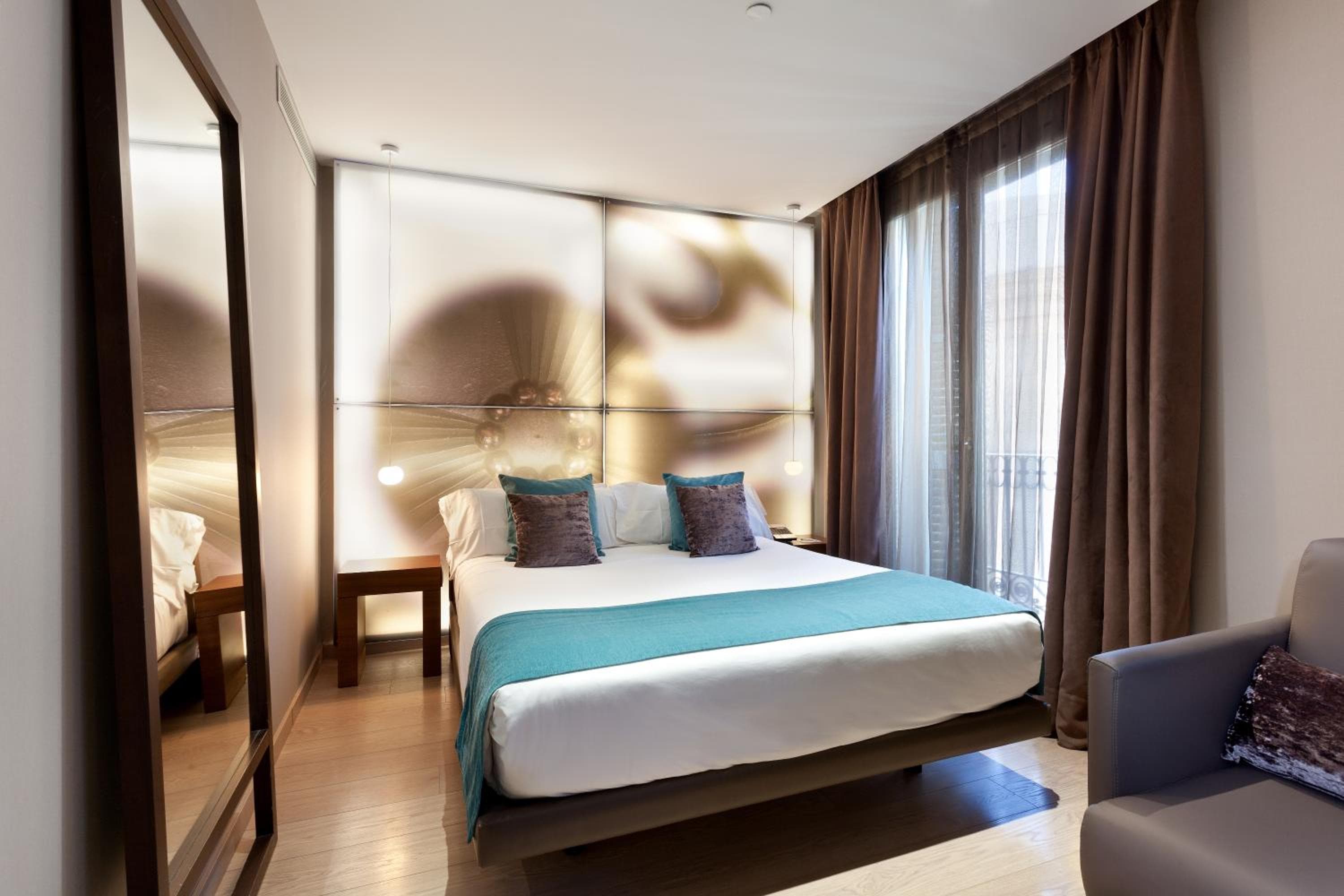 Hotel Spanien Ramblas — 13