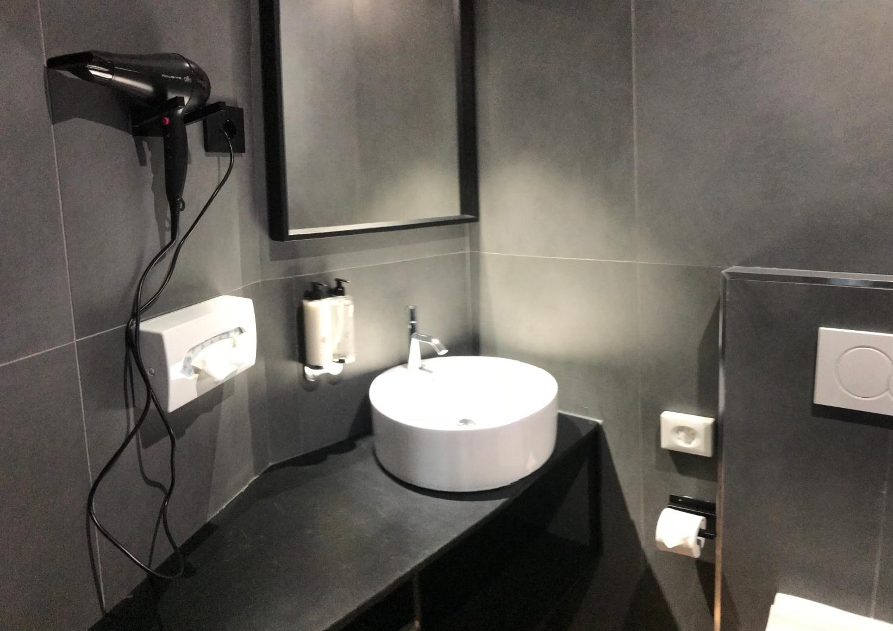 Hotel Roxy — 17