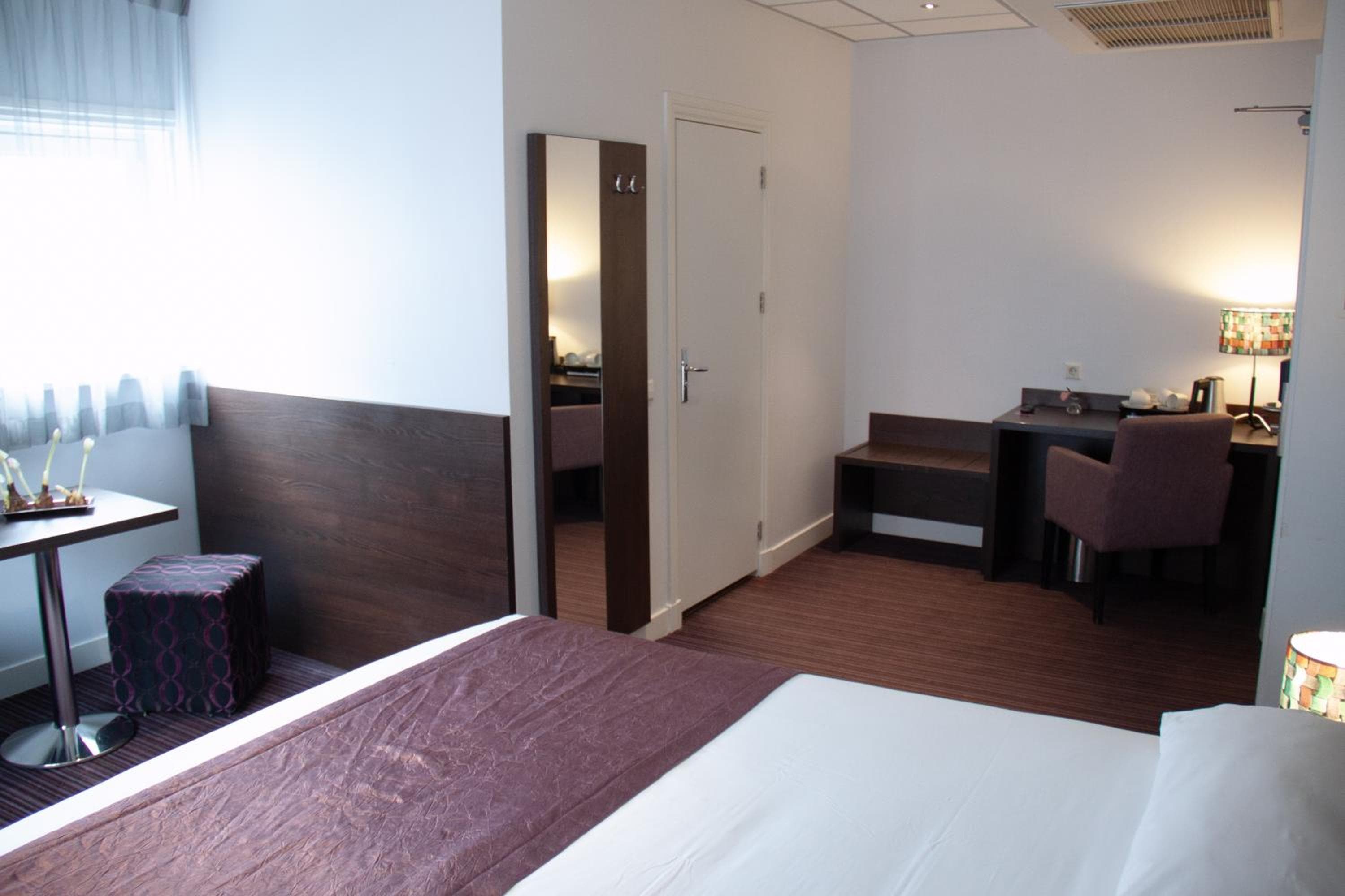 Hotel Luxer — 28