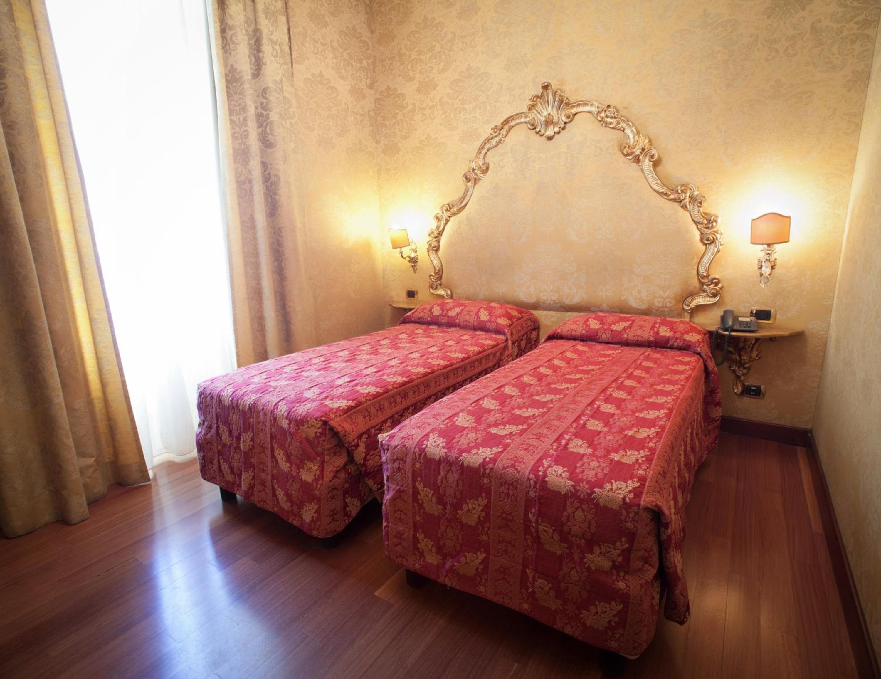 Hotel Des Epoques — 21