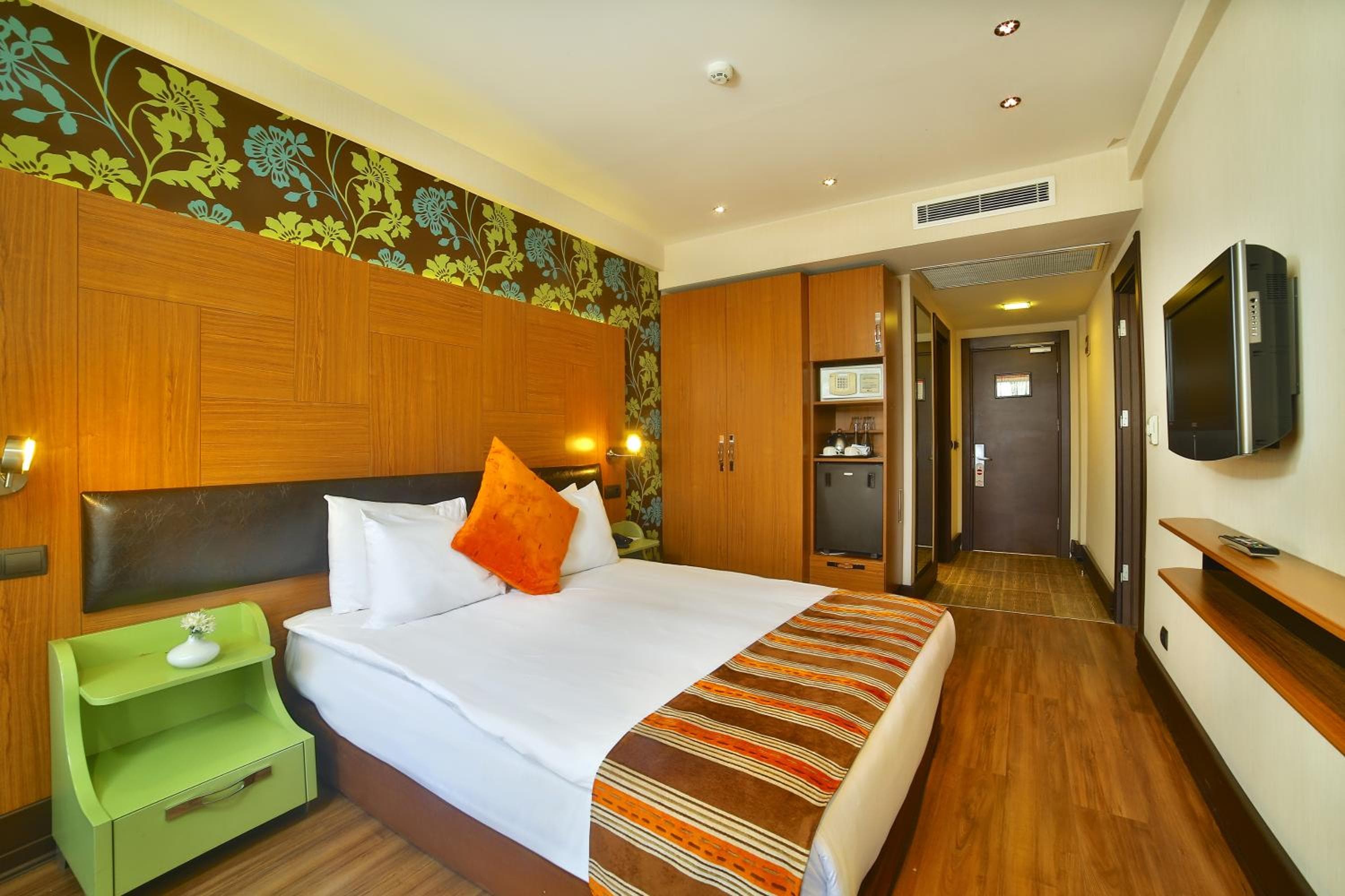 Konak Hotel Taksim — 2