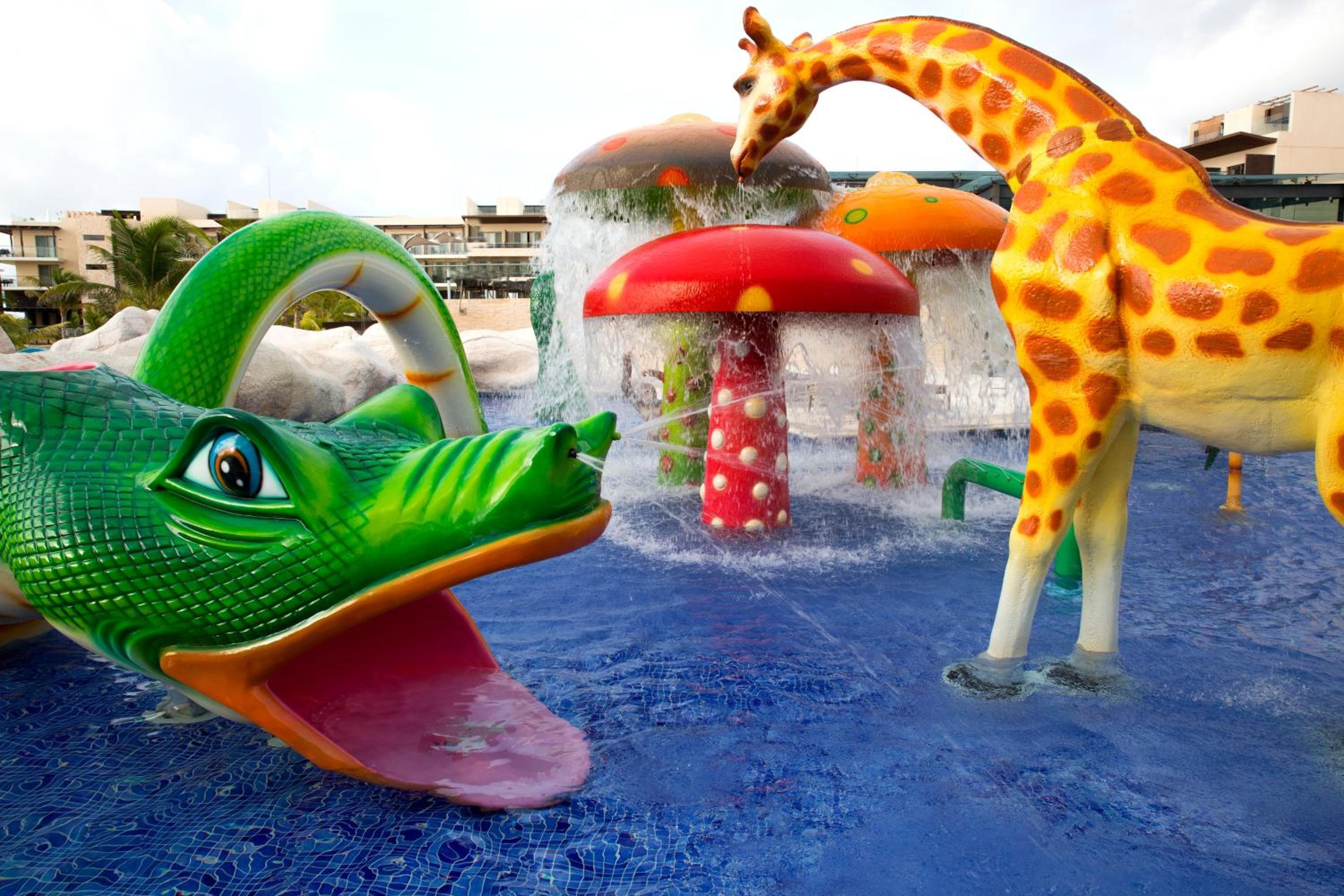 Royalton Riviera Cancun, An Autograph Collection All-Inclusive Resort & Casino — 8