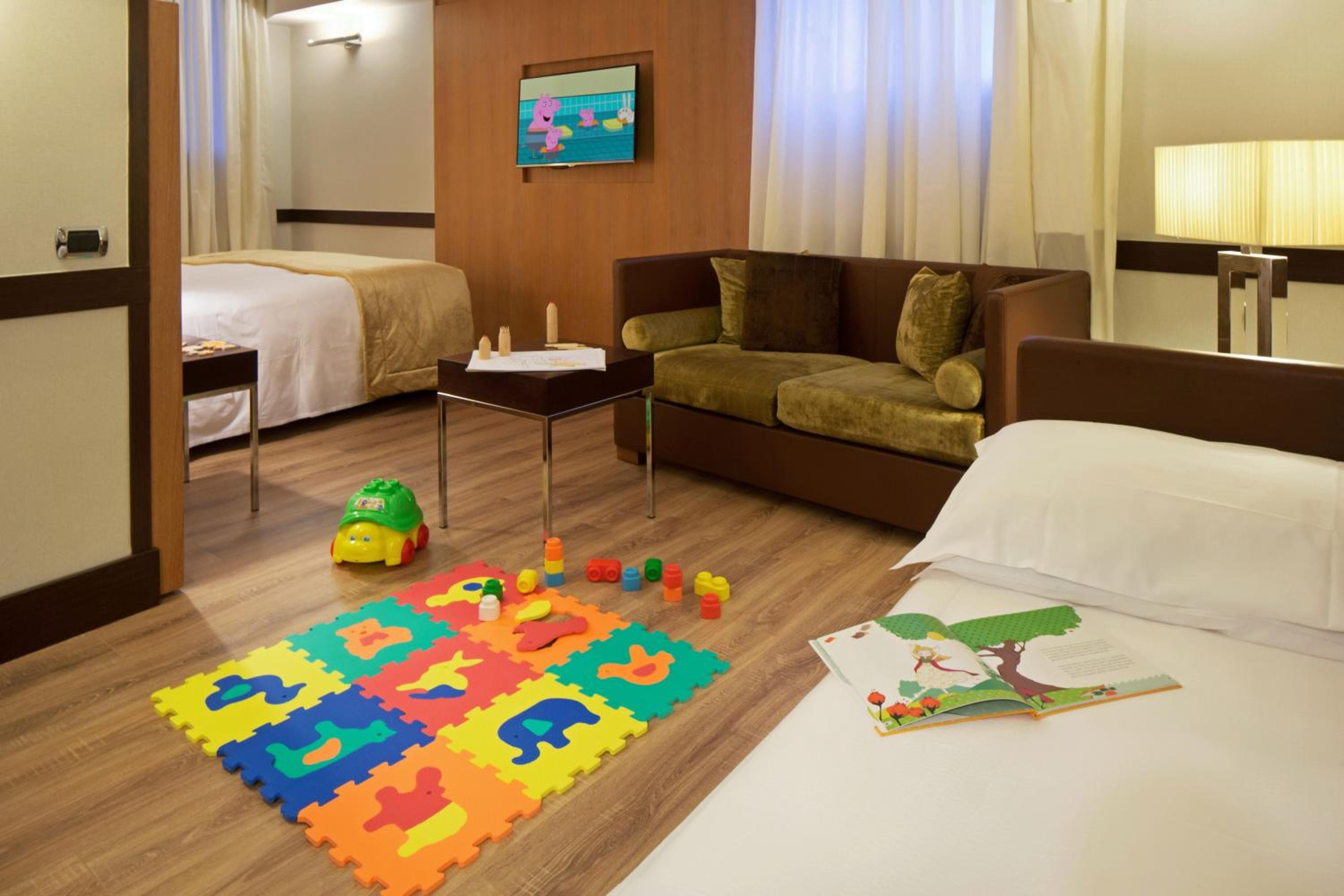 Starhotels Ritz — 24