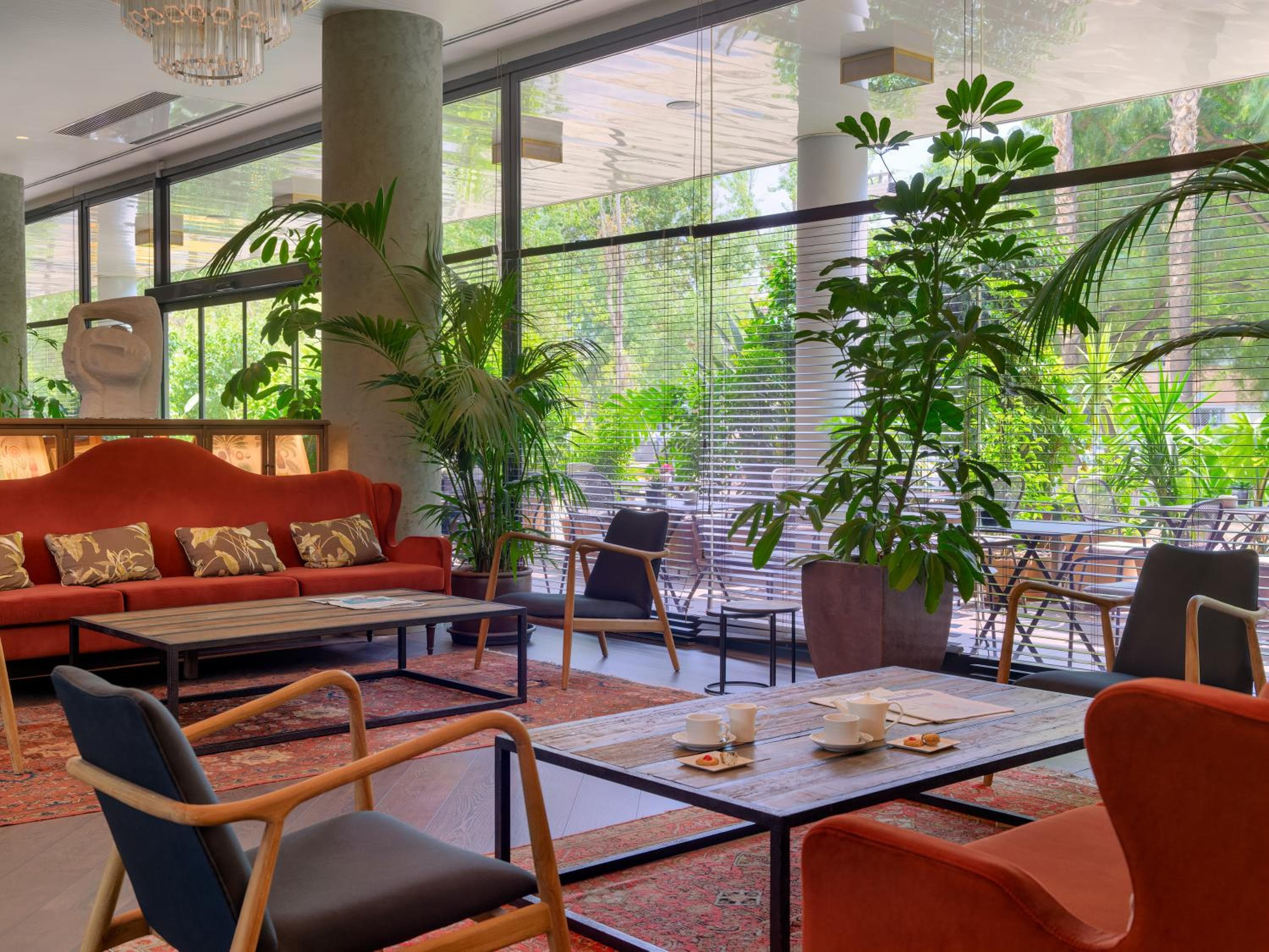 H10 Marina Barcelona — 30