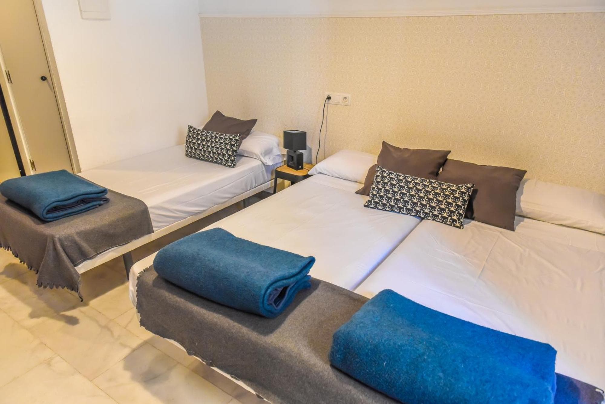 Feel Hostels Soho Malaga — 14