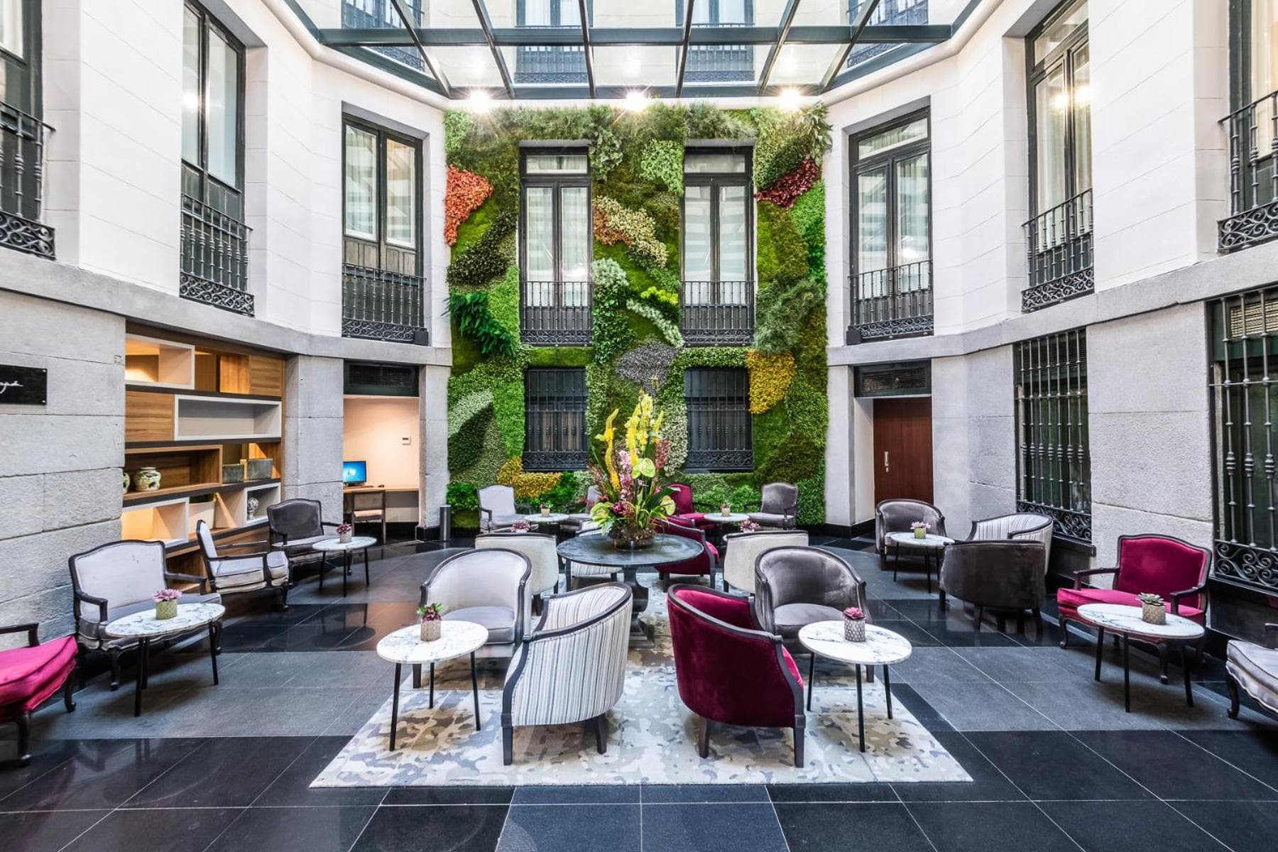 Intur Palacio San Martin — 9