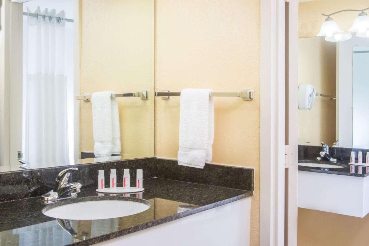 Plaza Hotel Fort Lauderdale — 10