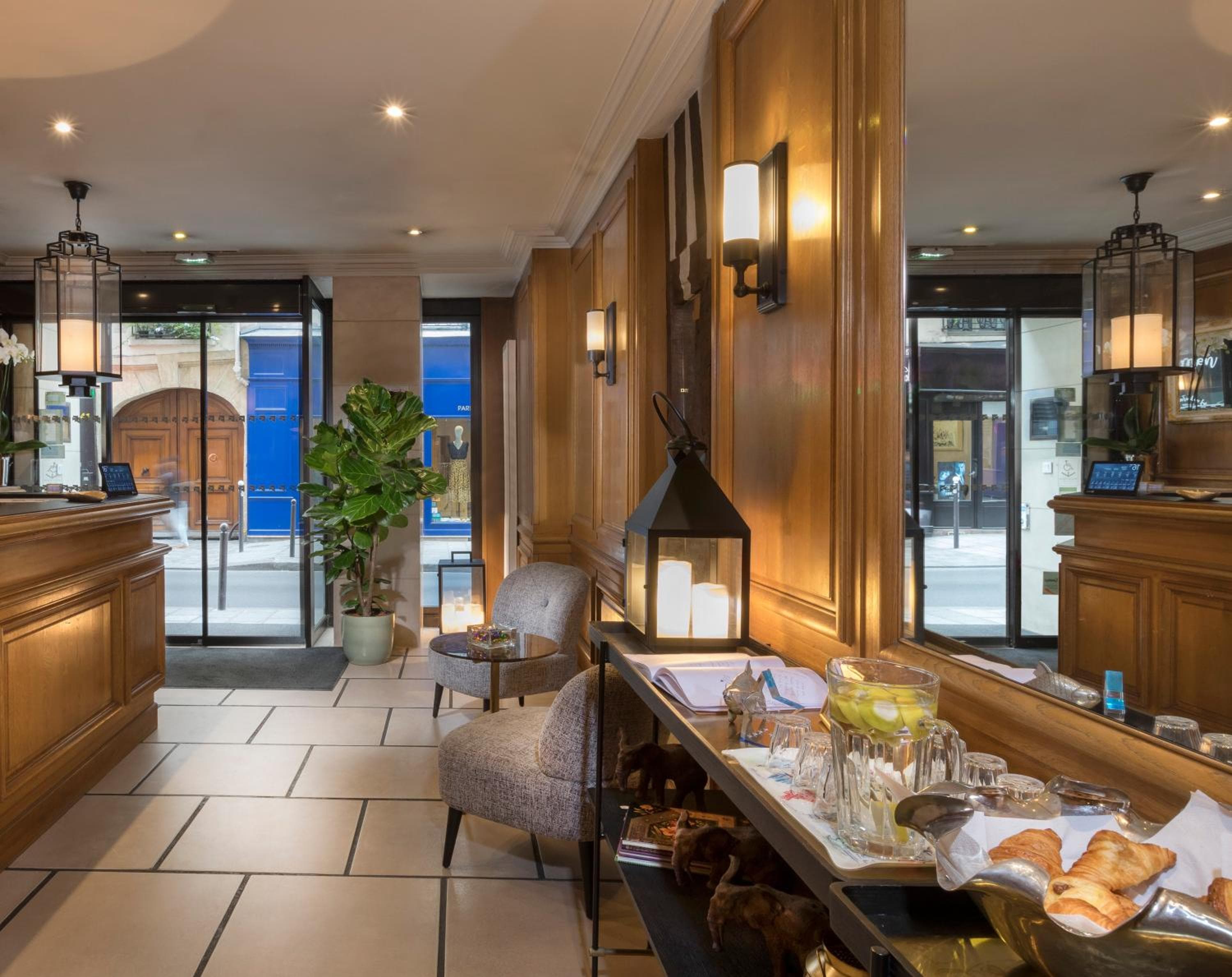 Dauphine Saint Germain — 5