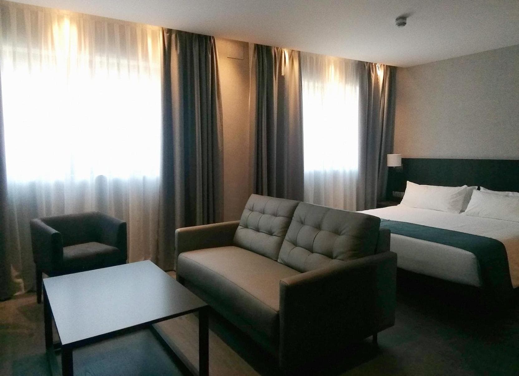 HG City Suites Barcelona — 9