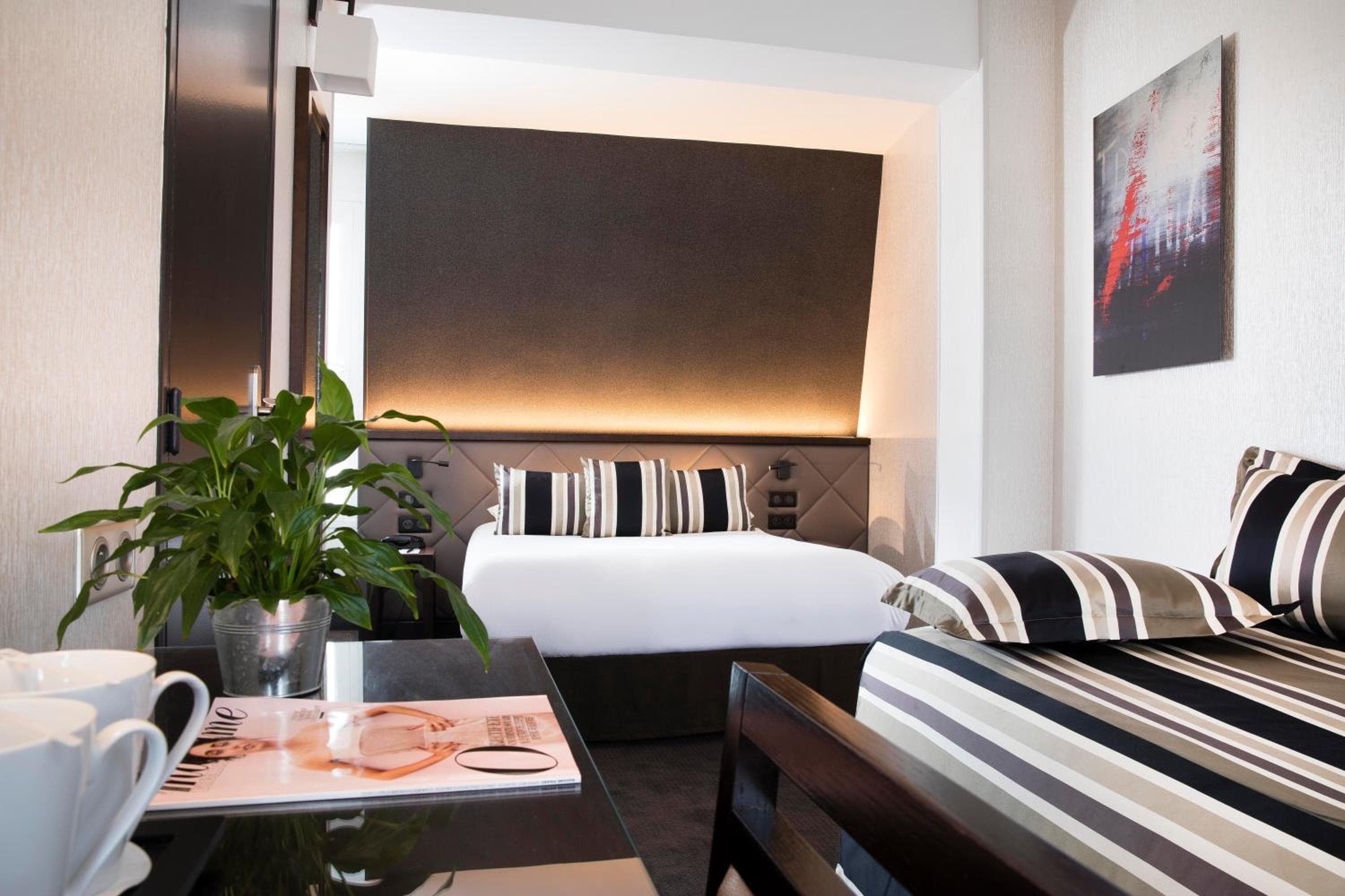 Hotel Albert 1er París Lafayette — 17