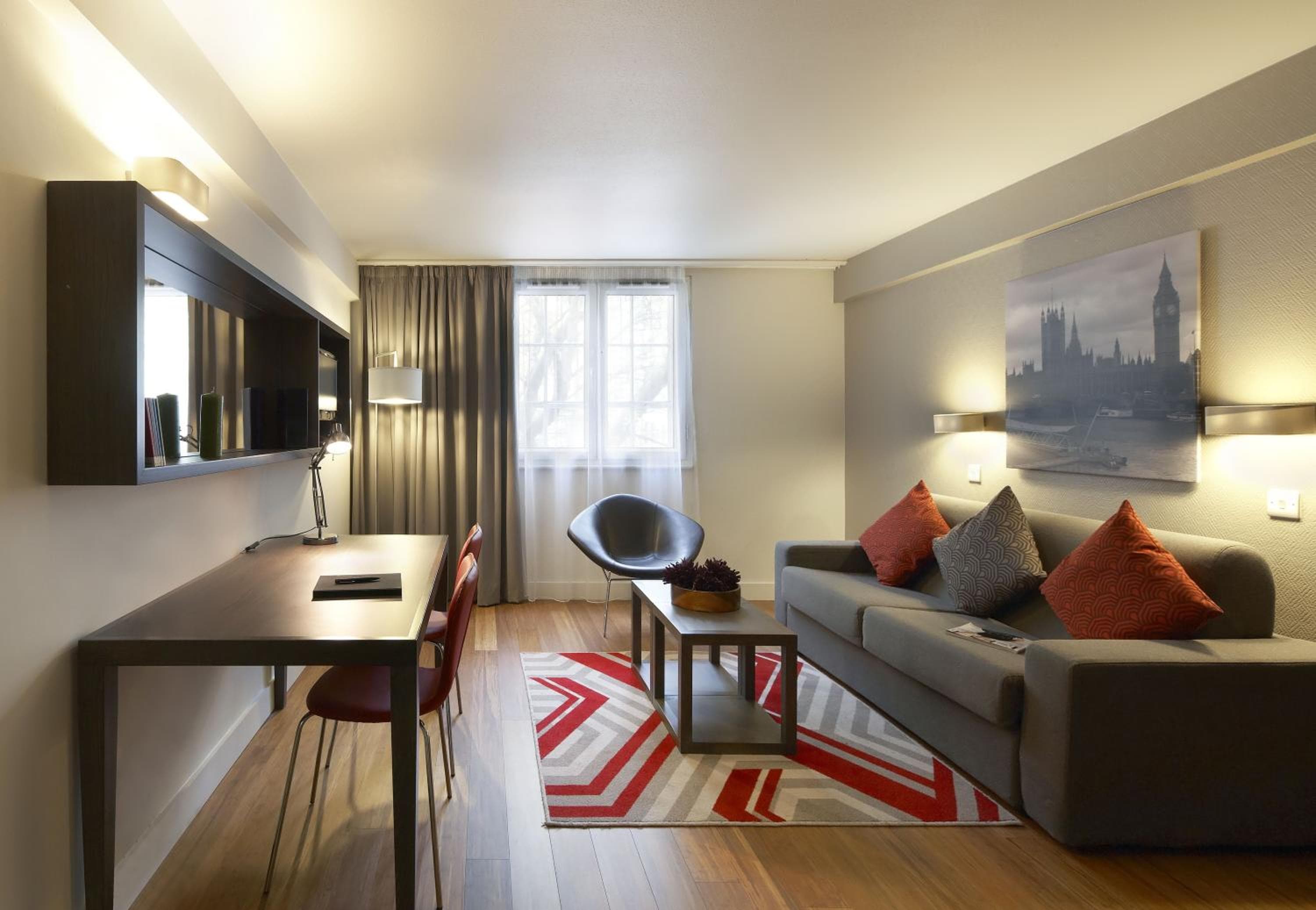 Citadines Trafalgar Square — 2