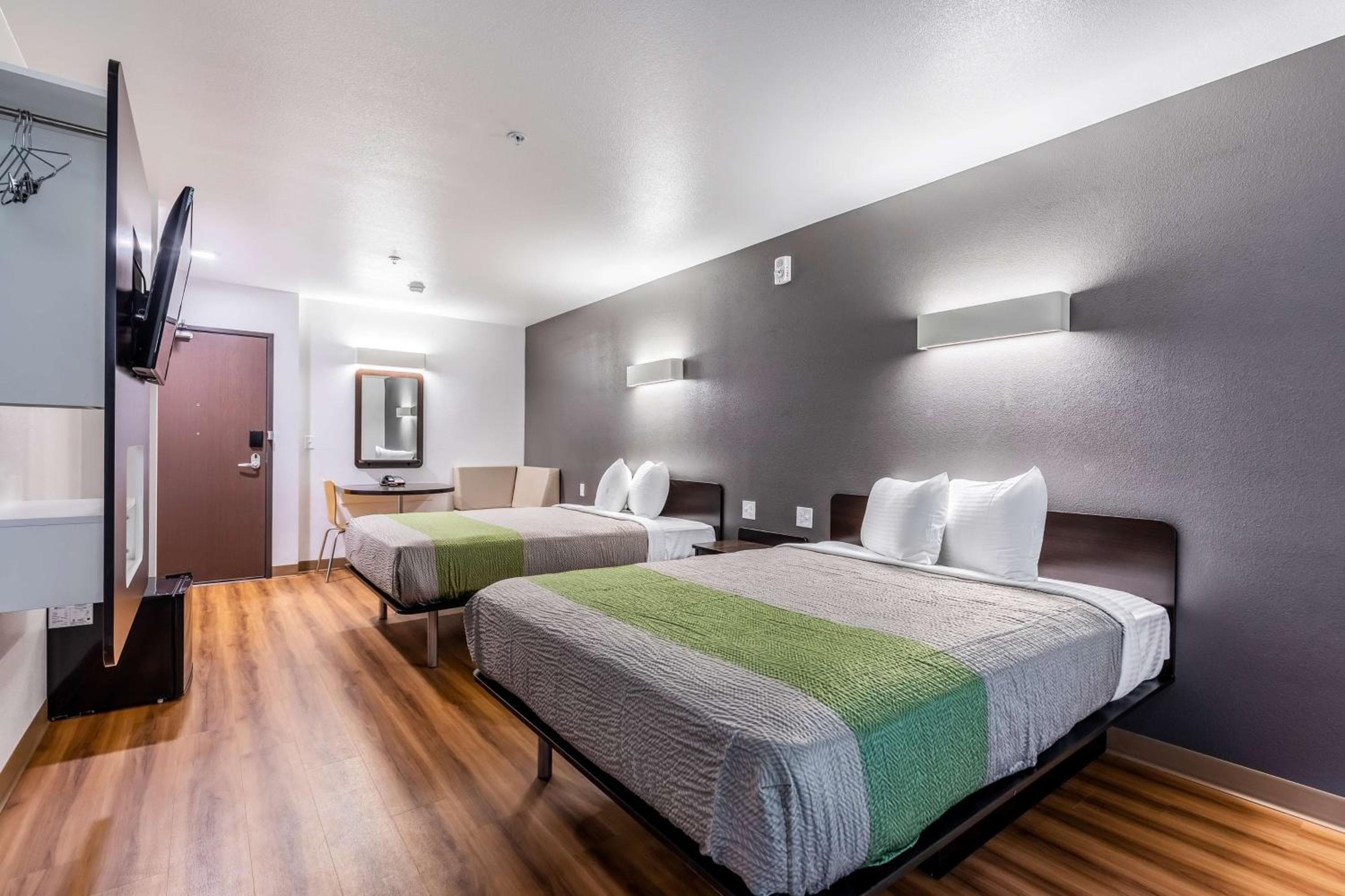 Motel 6-Las Vegas, NV - Autodromo — 19