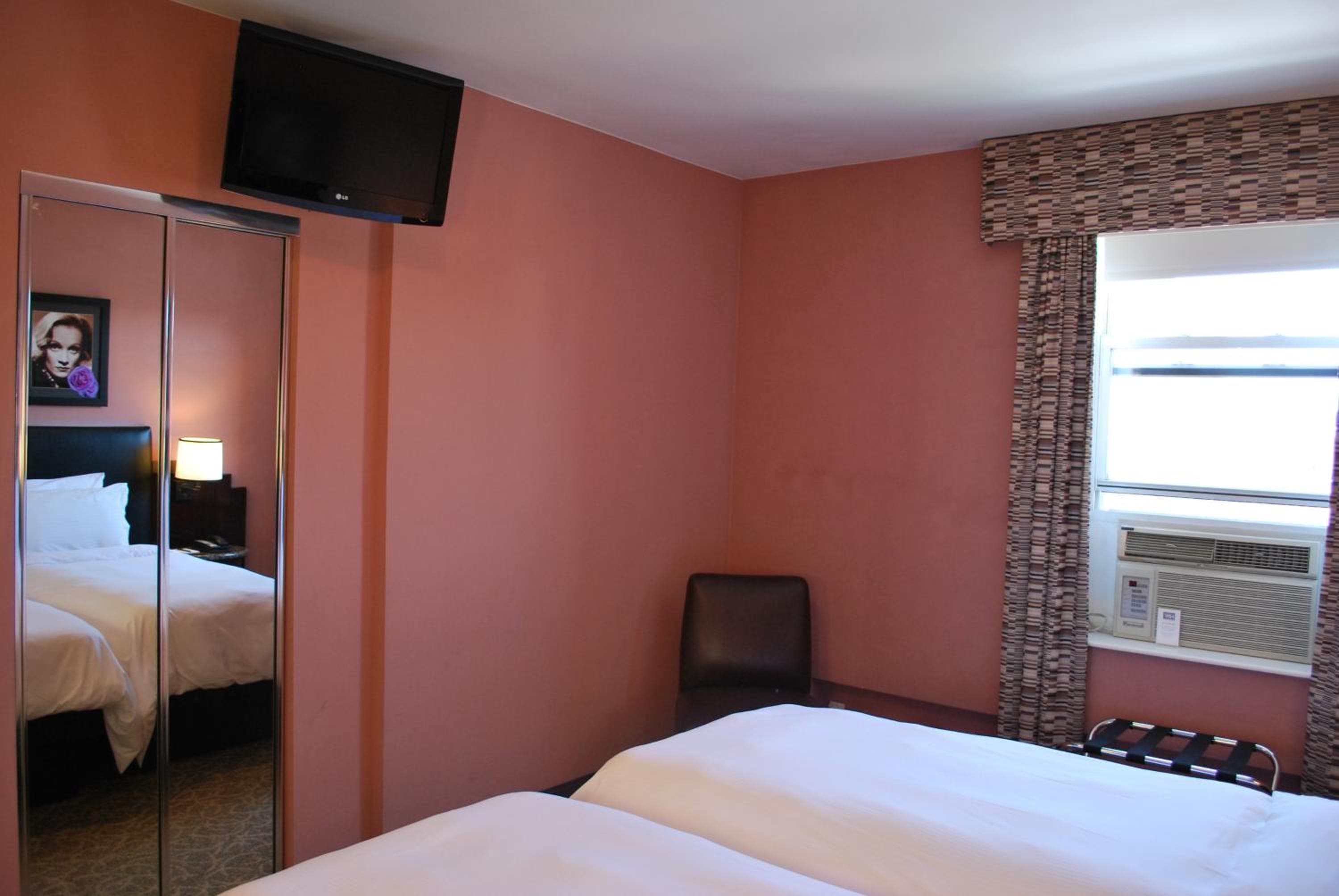 Hotel Washington Square — 17