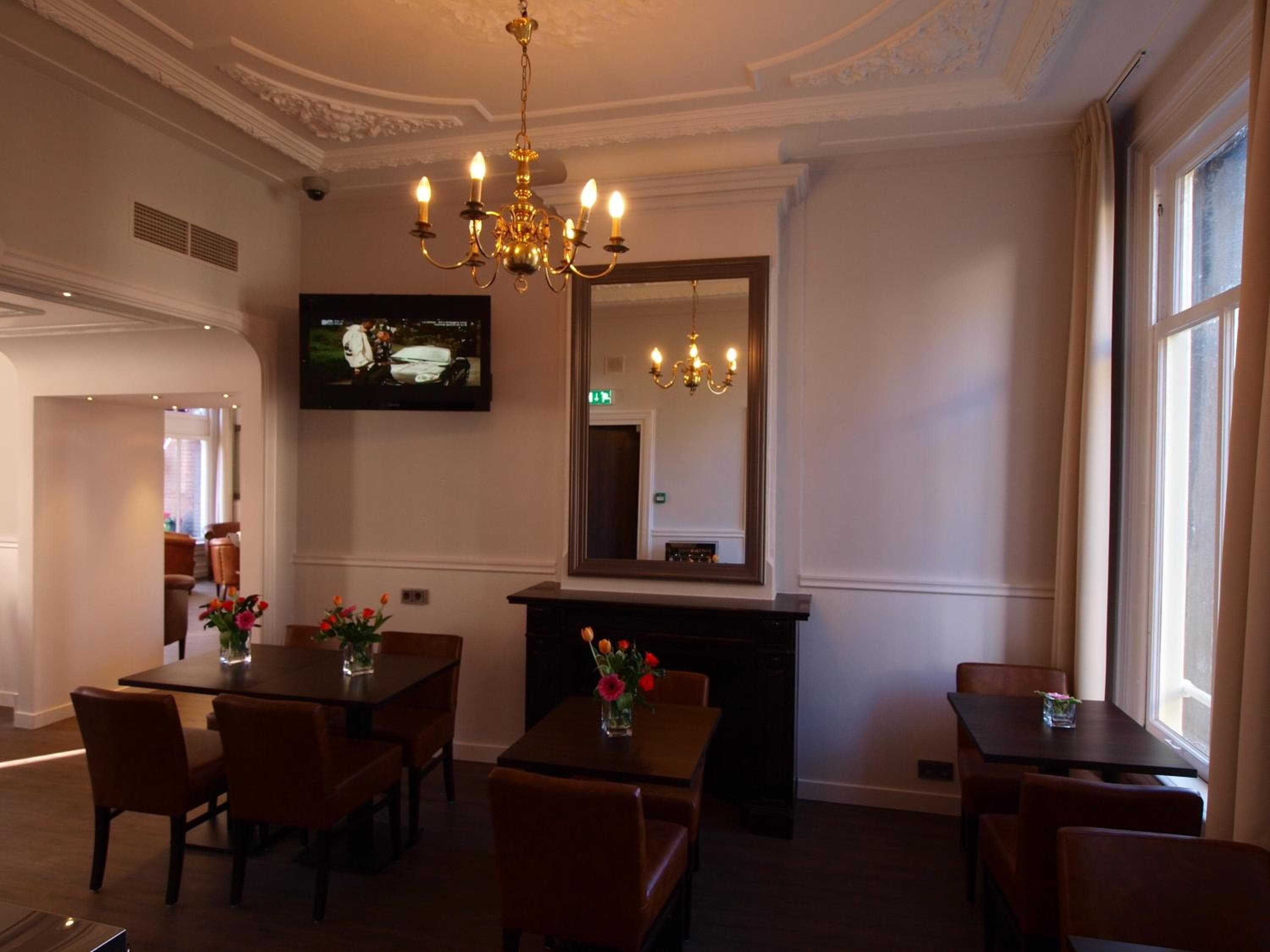 Hotel Clemens — 11