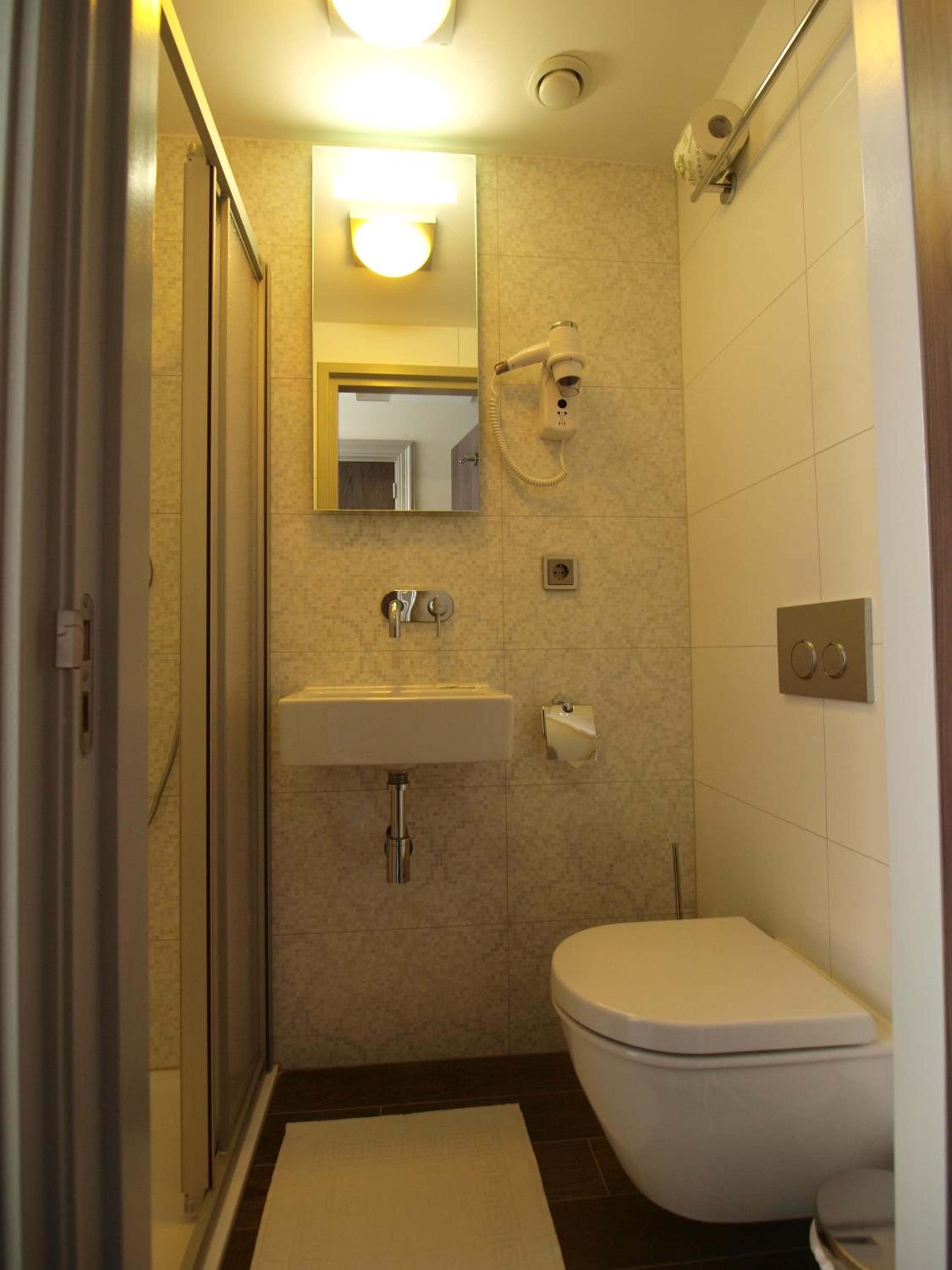 Hotel Clemens — 4