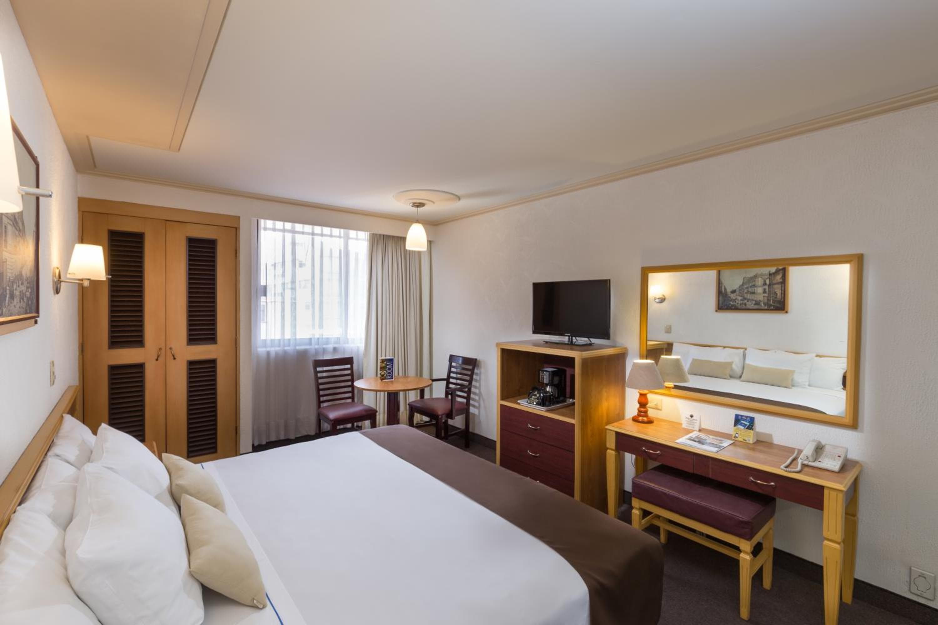 Hotel Estoril — 12