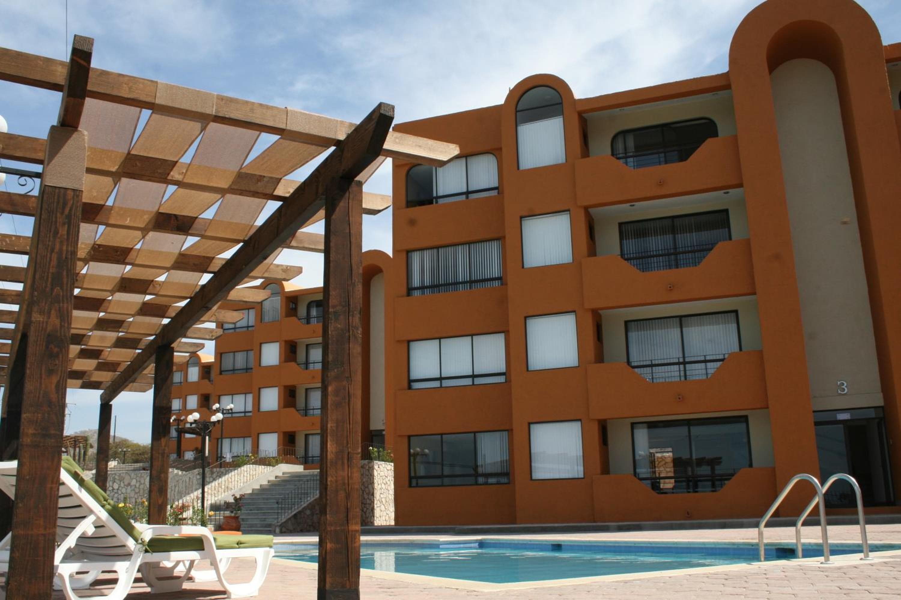Sunrock Hotel & Suites — 27