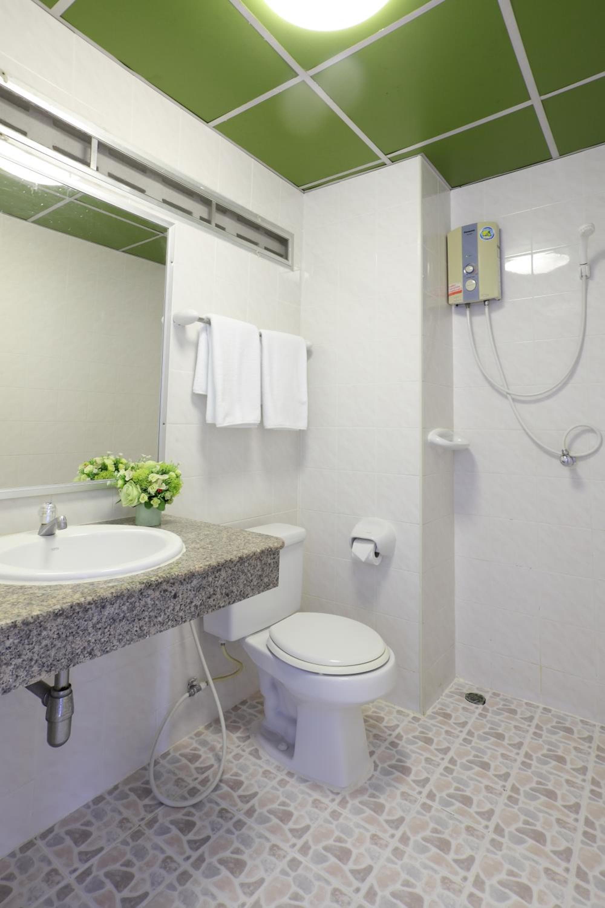 Rambuttri Village Plaza - SHA Plus Plus — 10