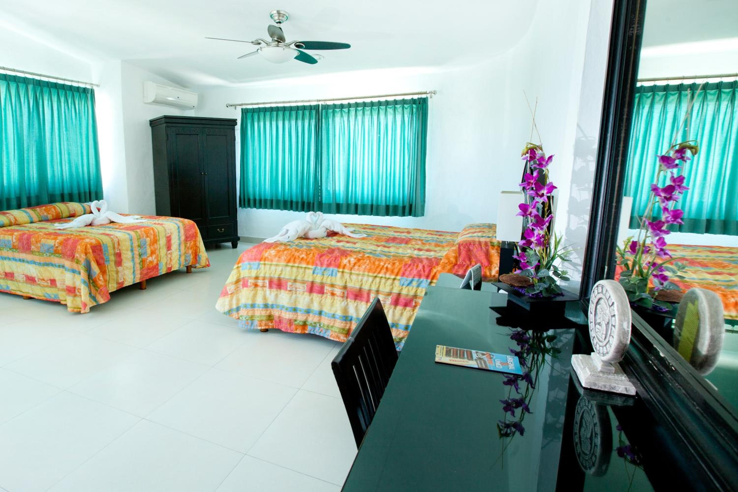 Hotel Del Sol — 27