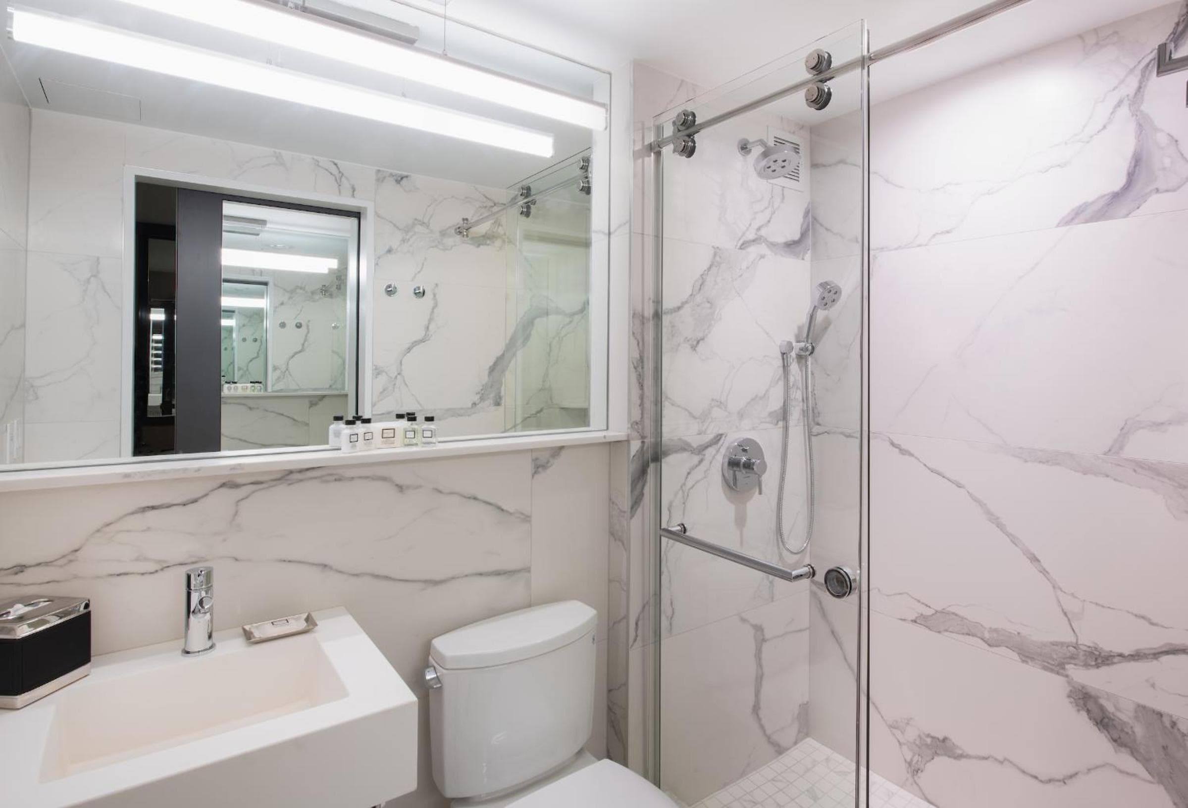 Hotel Aliz Times Square — 17