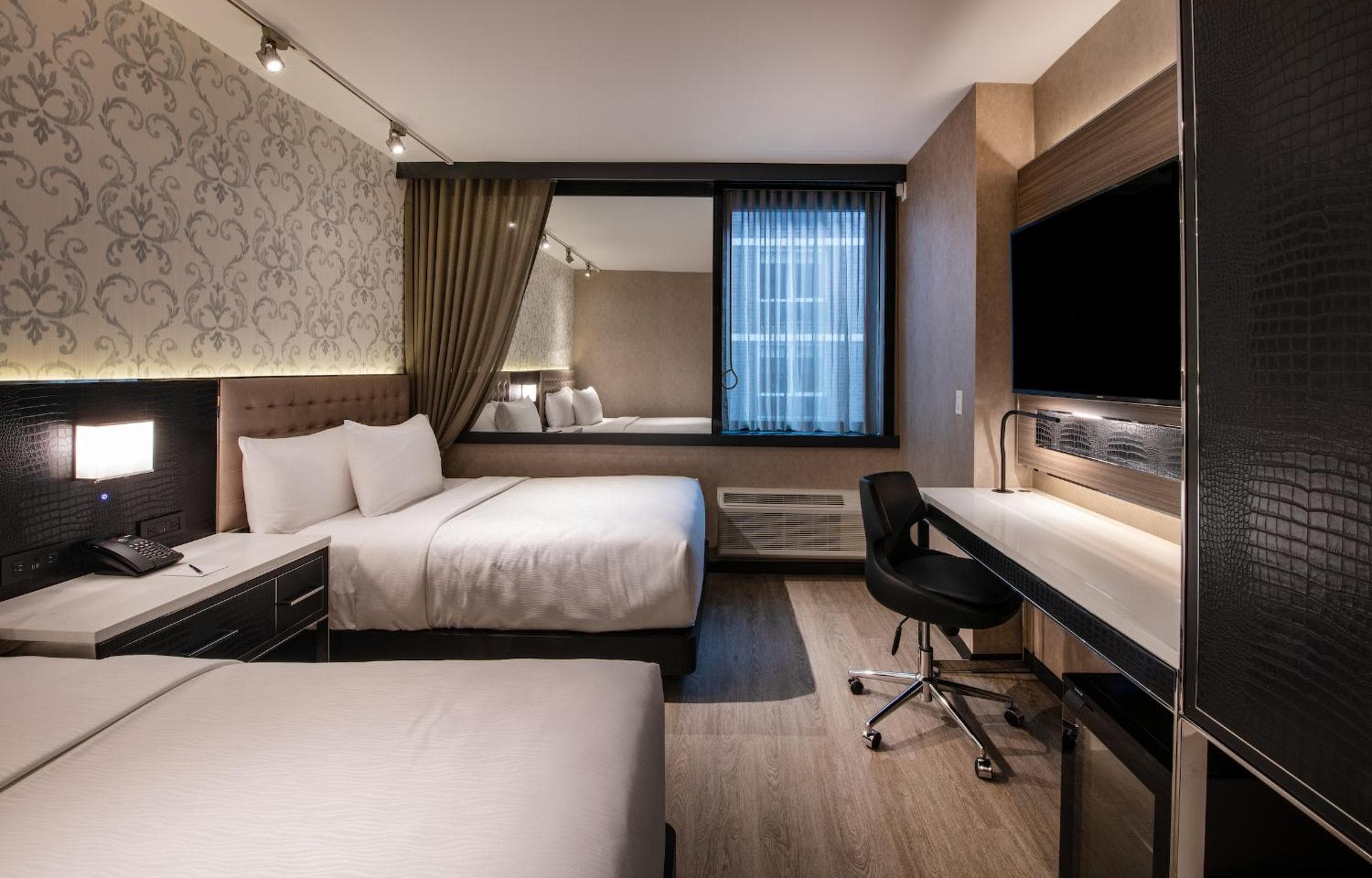 Hotel Aliz Times Square — 20