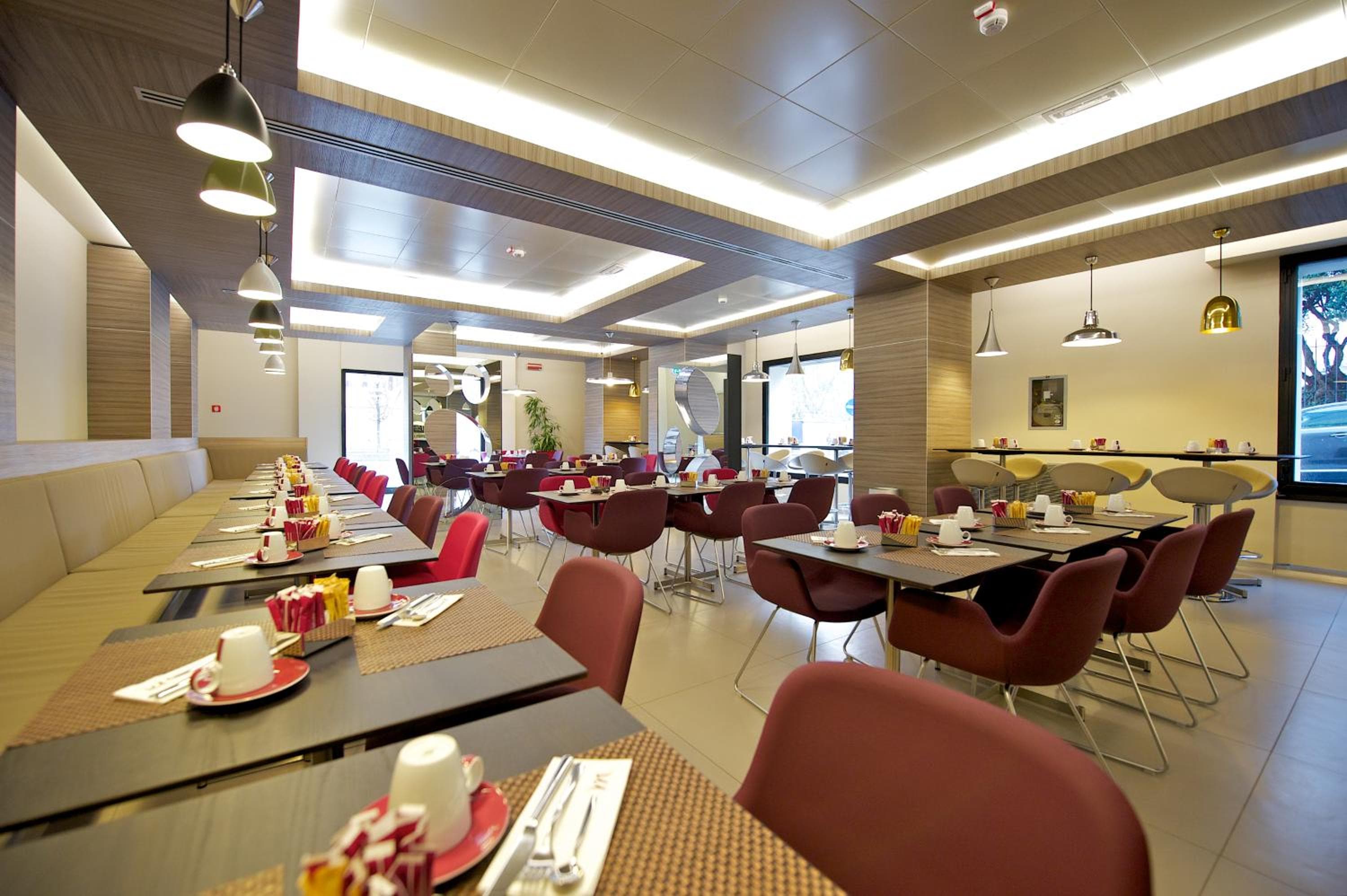 Mercure Roma Centro Colosseo — 25