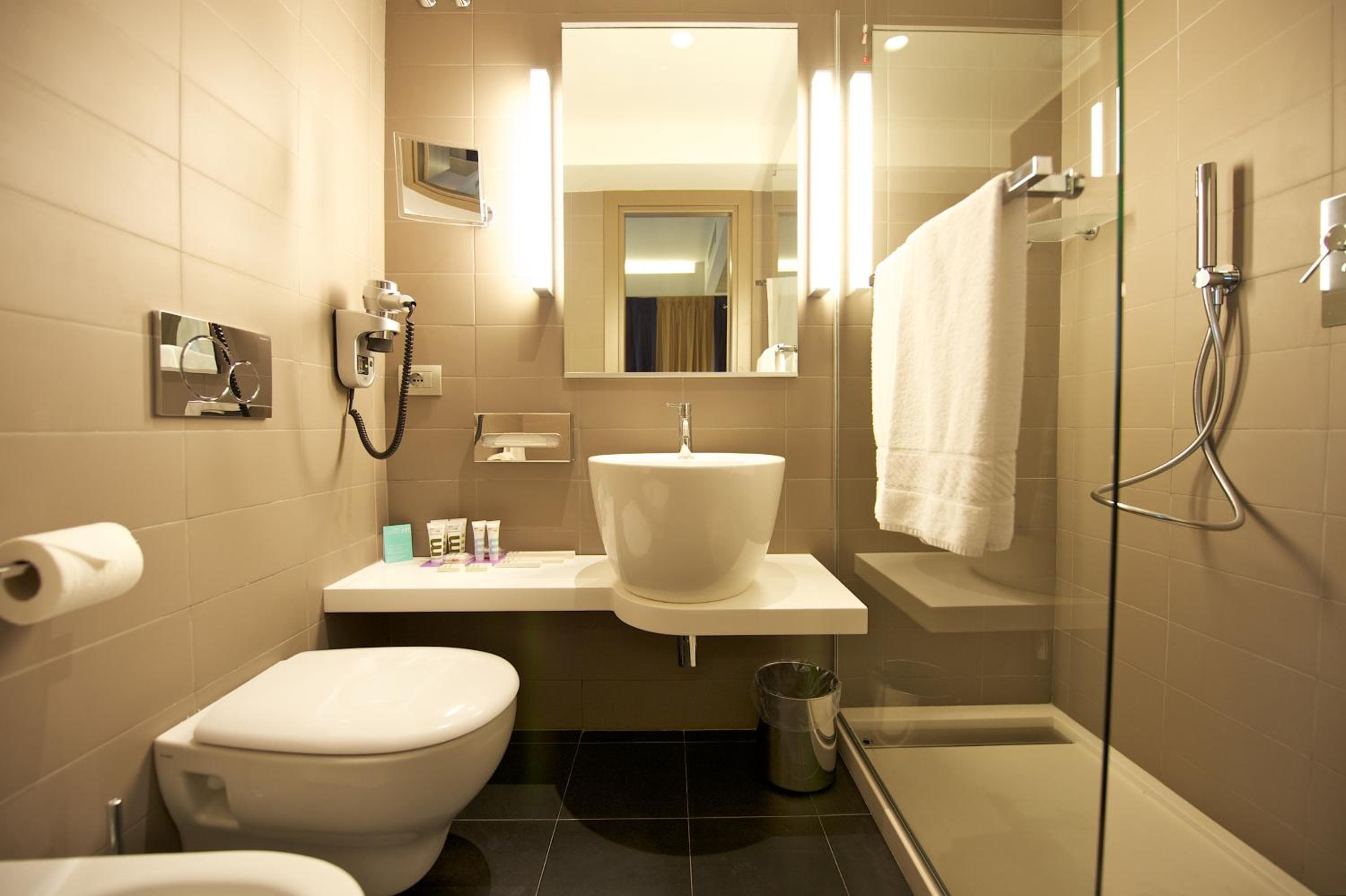 Mercure Roma Centro Colosseo — 11