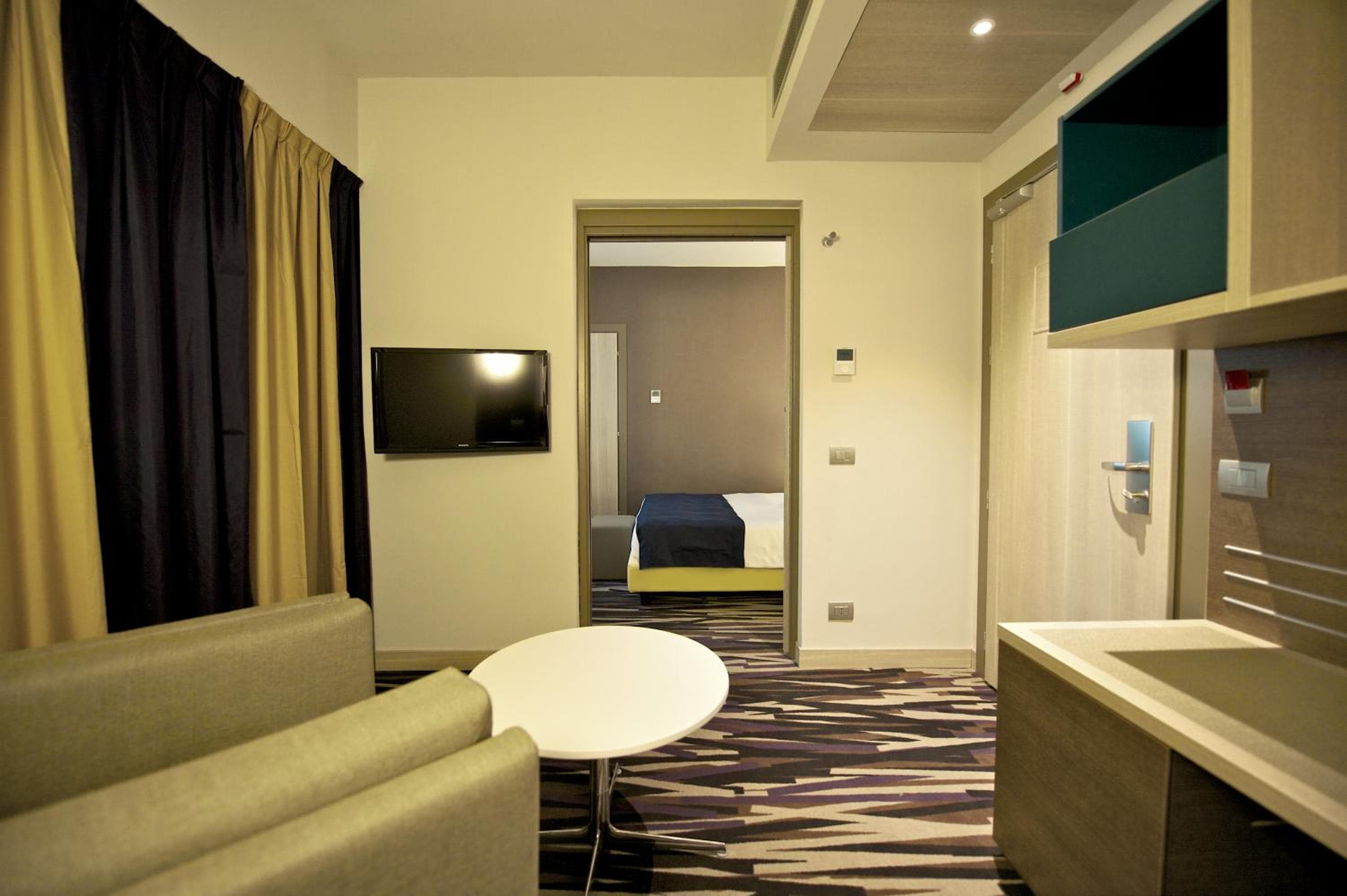 Mercure Roma Centro Colosseo — 8