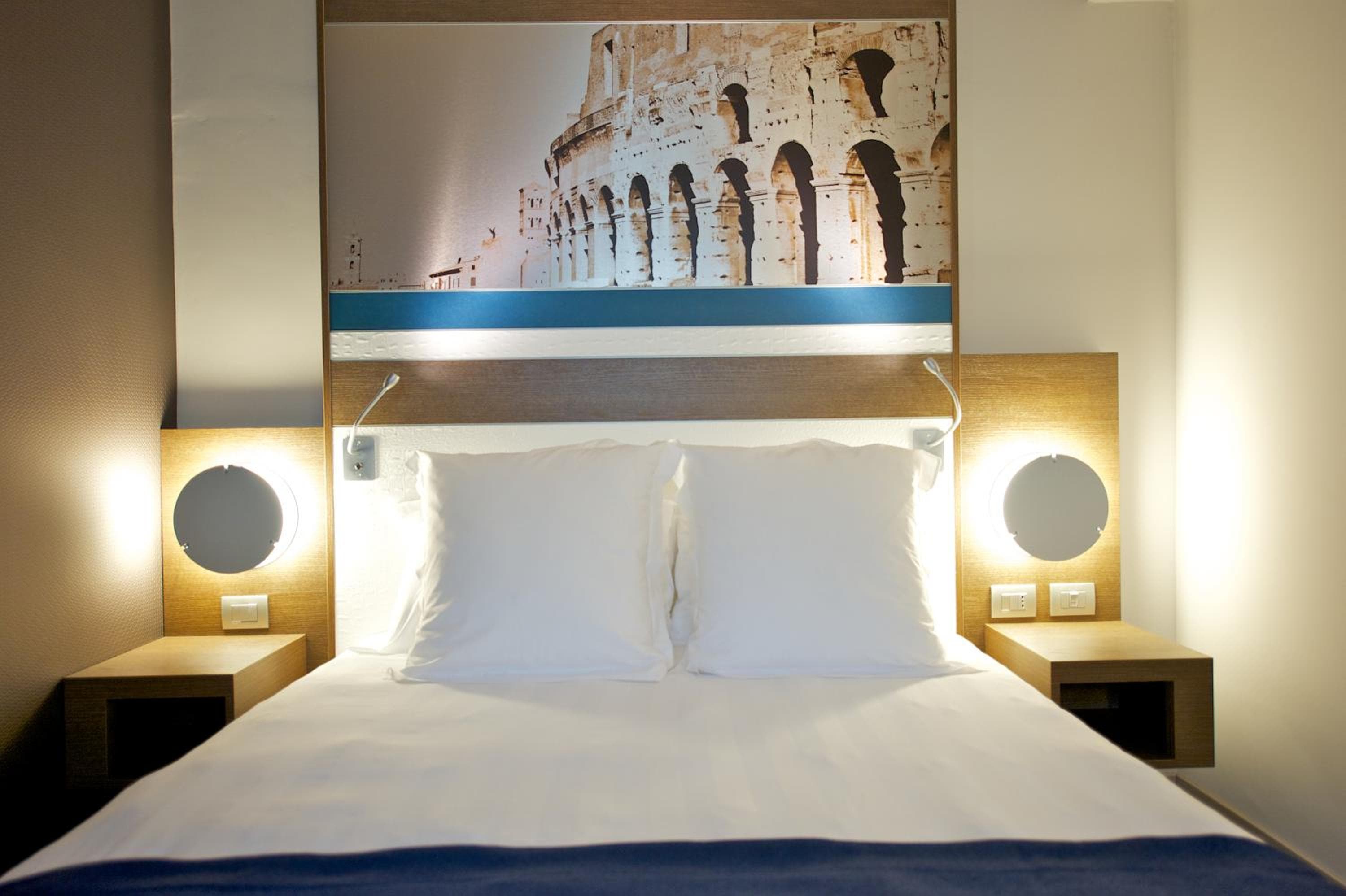 Mercure Roma Centro Colosseo — 21
