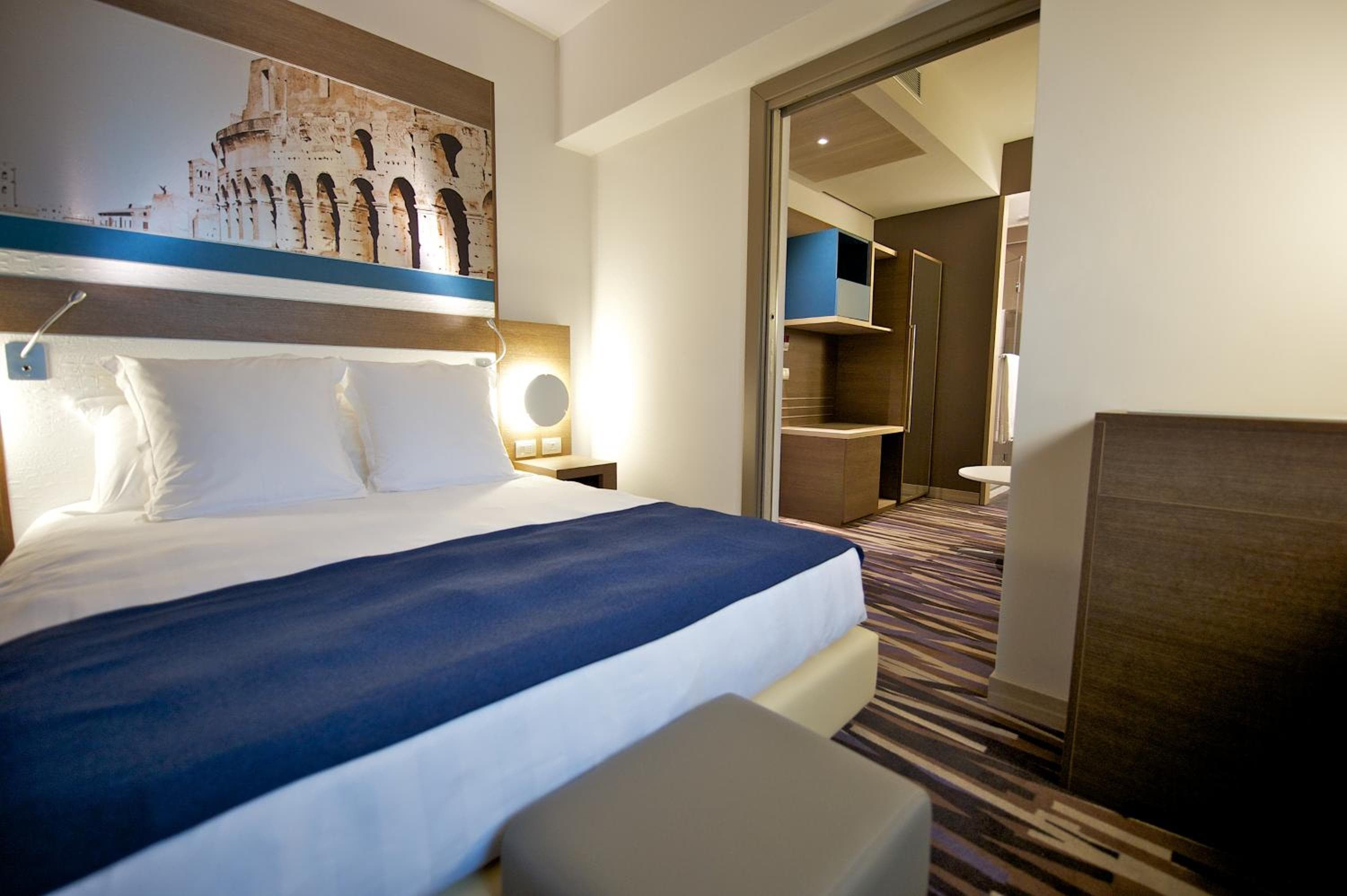 Mercure Roma Centro Colosseo — 18
