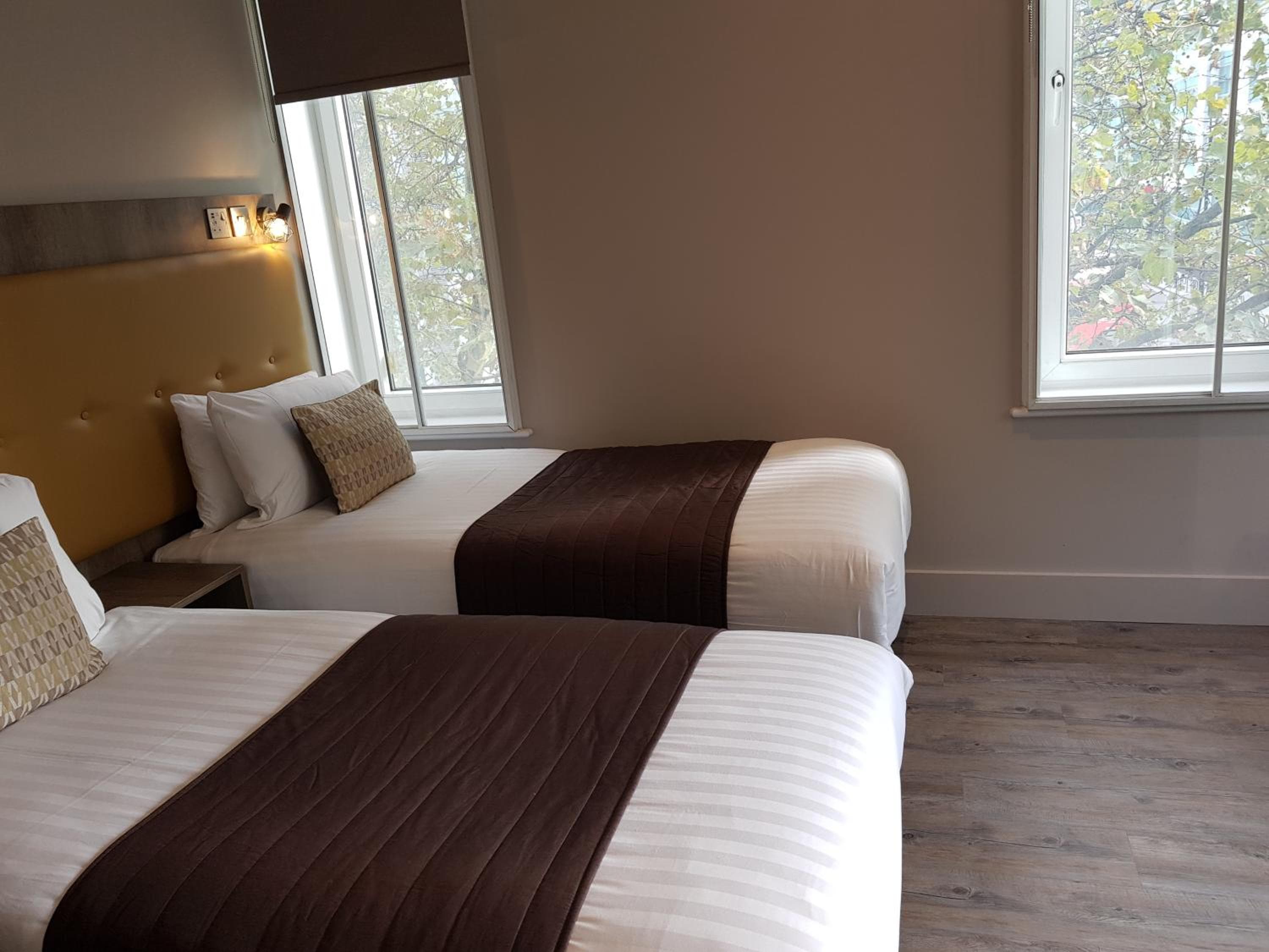 Euston Square Hotel — 15