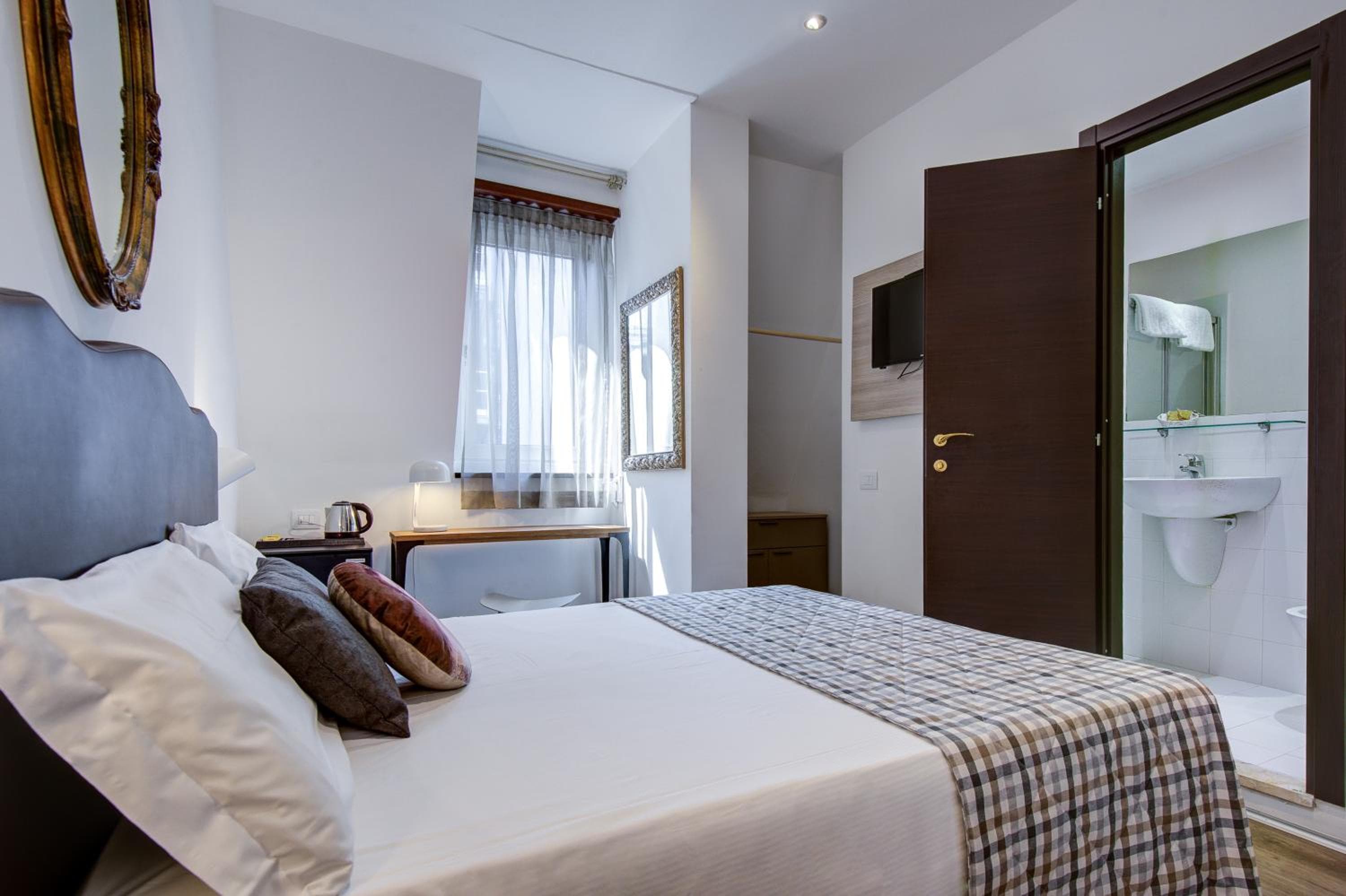 Hotel Bernina — 10