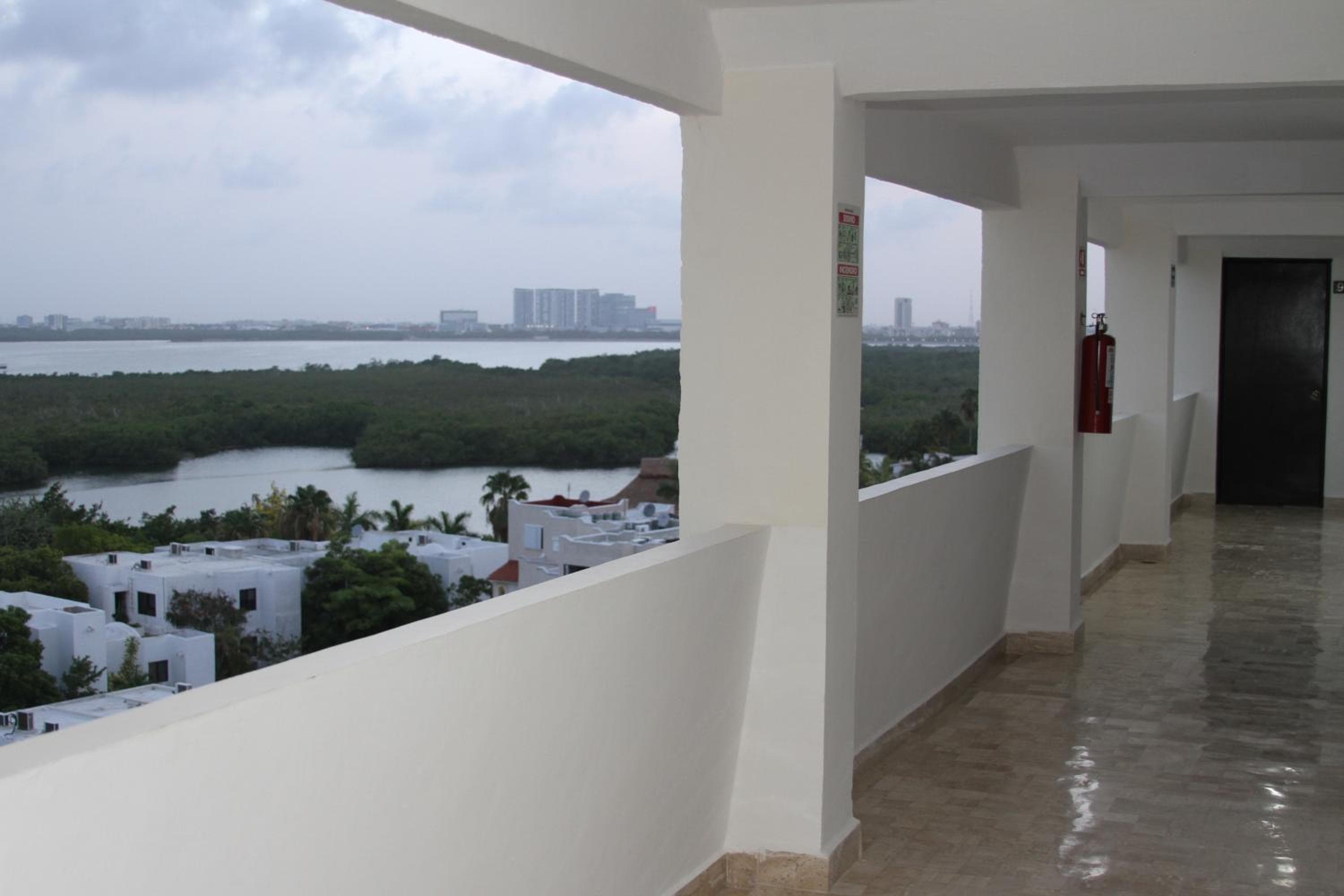 Hotel Calypso Cancun — 12