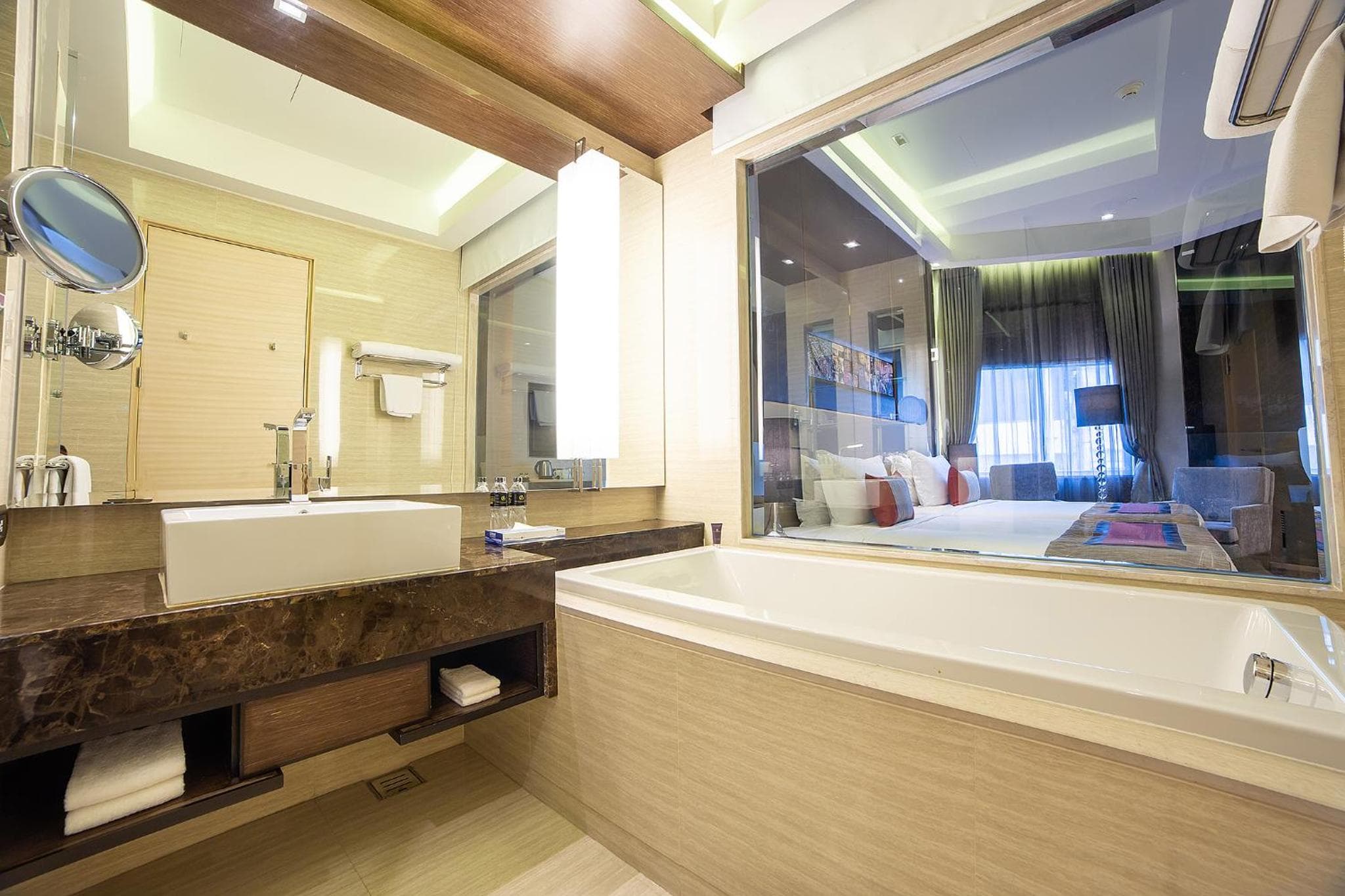 Graceland Bangkok by Grace Hotel — 7