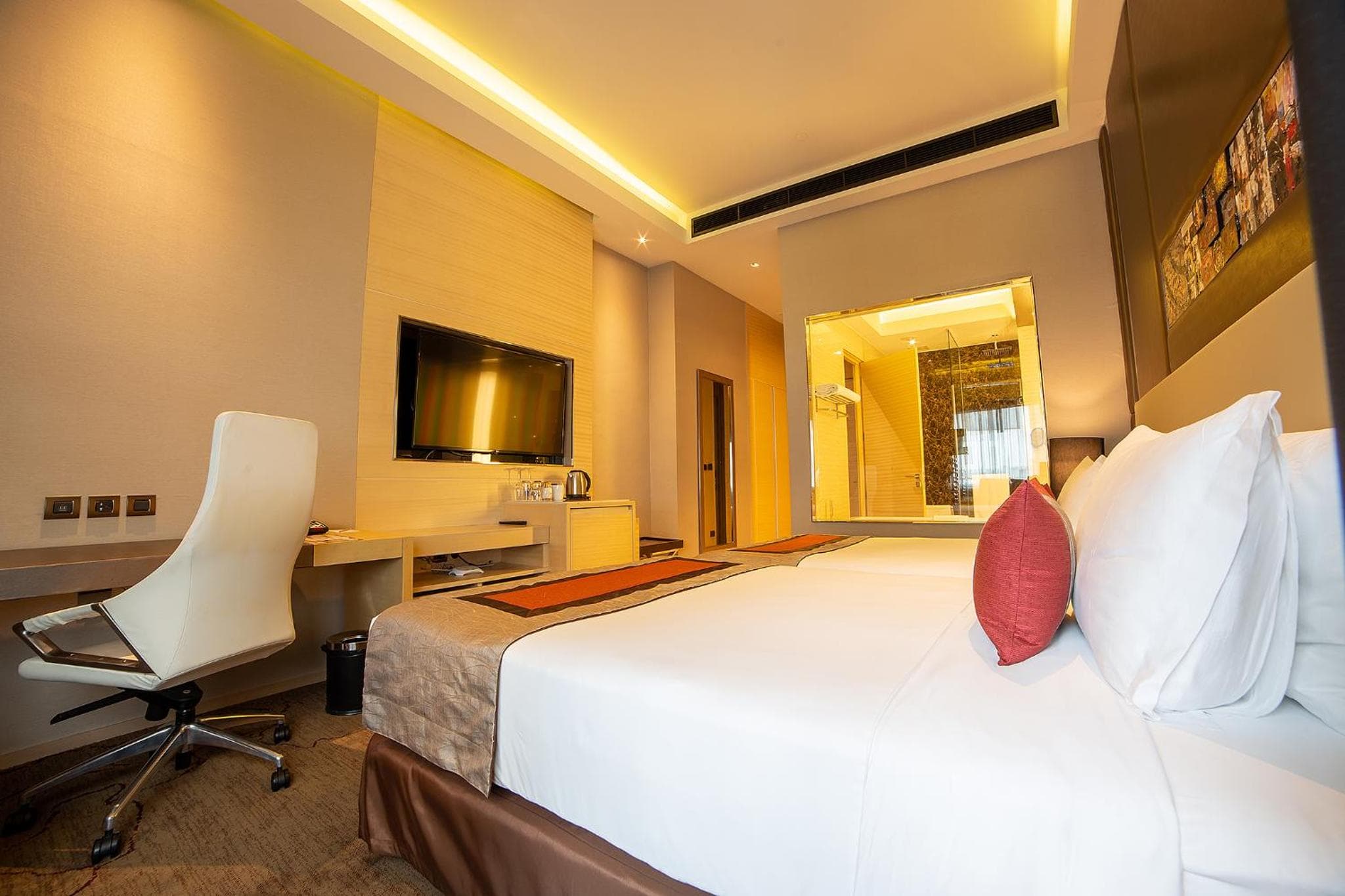 Graceland Bangkok by Grace Hotel — 10