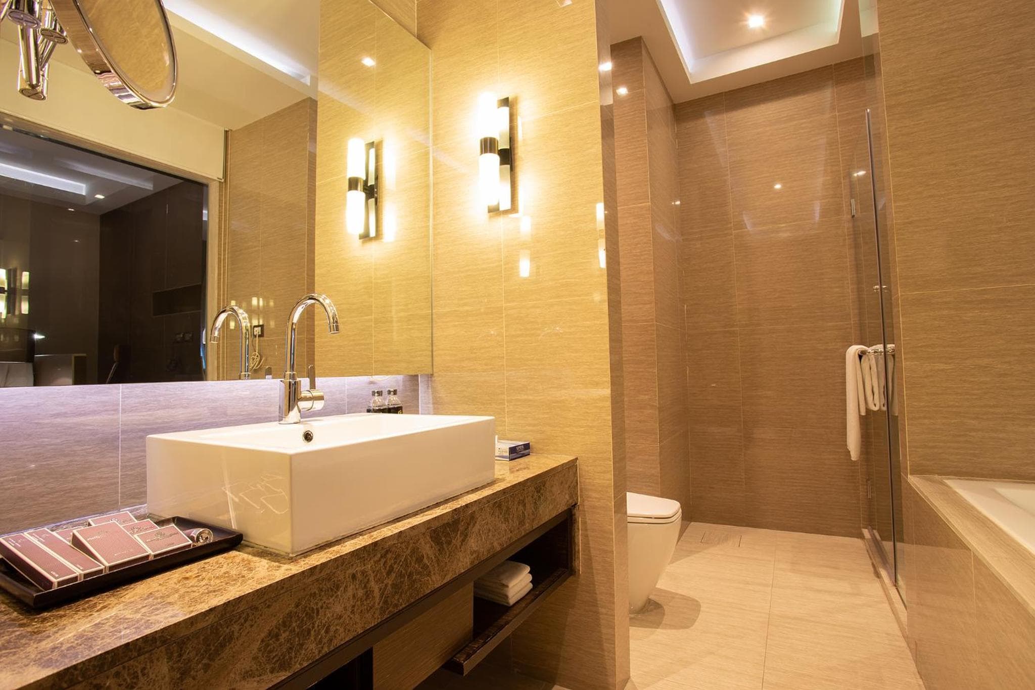 Graceland Bangkok by Grace Hotel — 23
