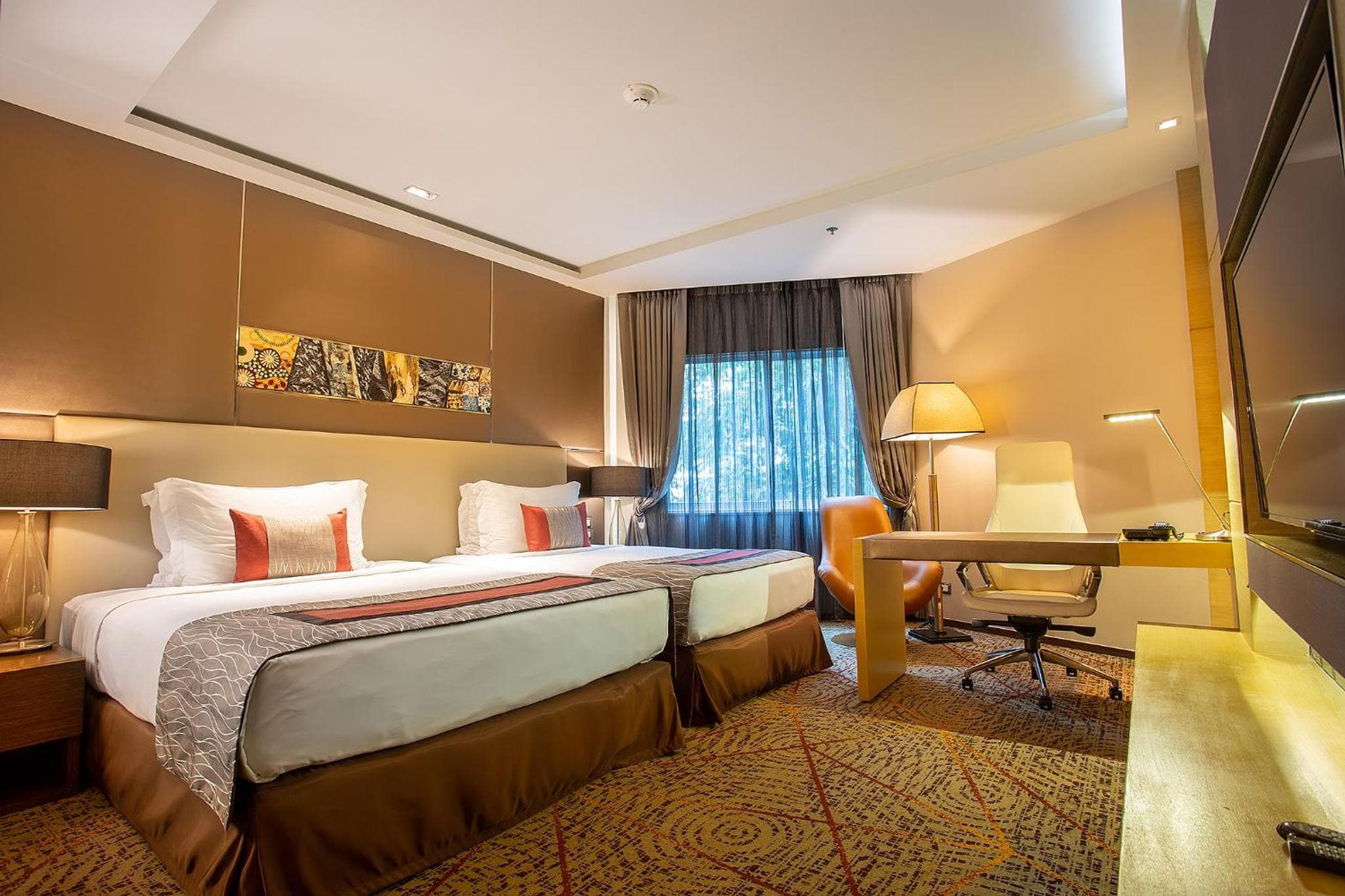Graceland Bangkok by Grace Hotel — 9