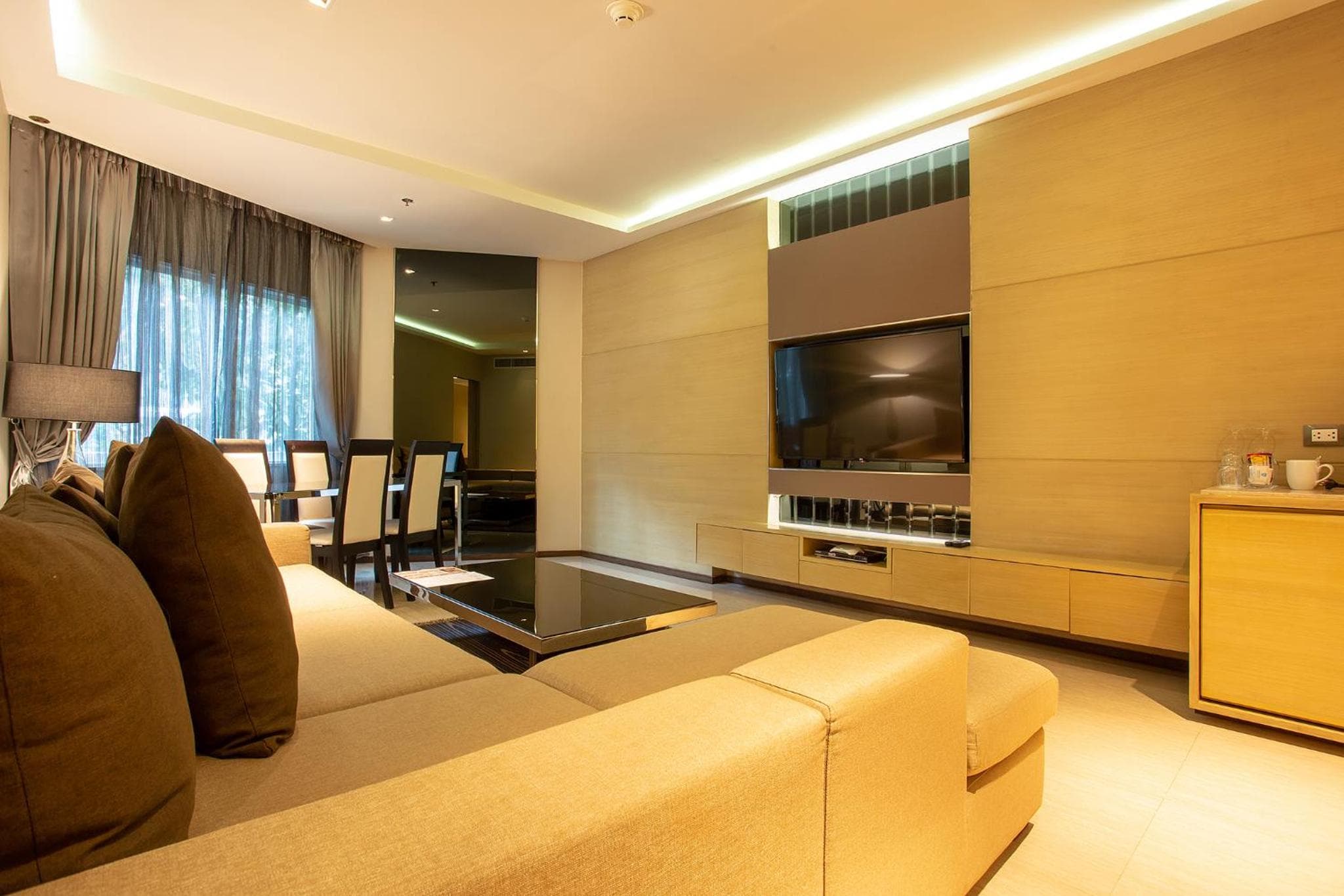 Graceland Bangkok by Grace Hotel — 14