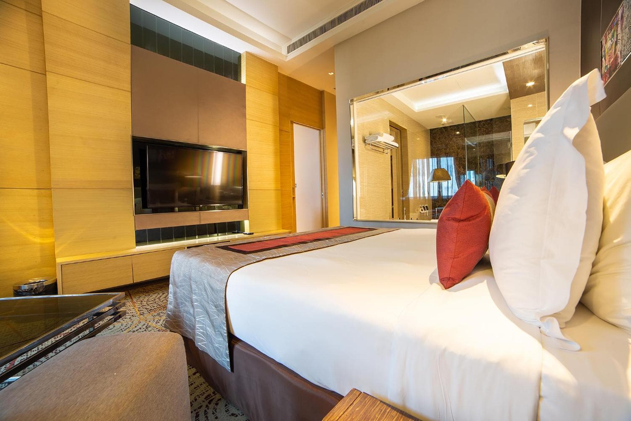 Graceland Bangkok by Grace Hotel — 13