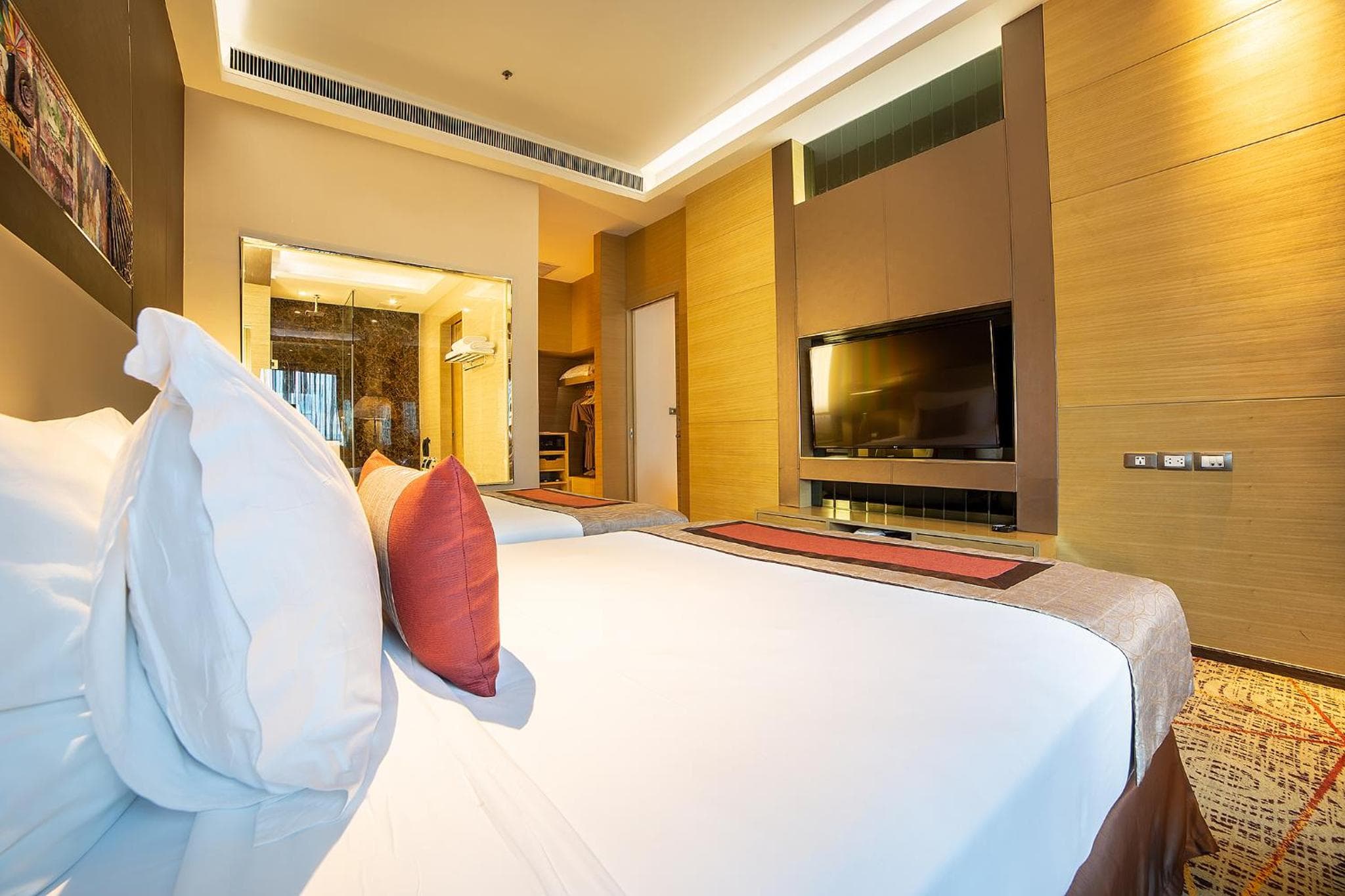 Graceland Bangkok by Grace Hotel — 3