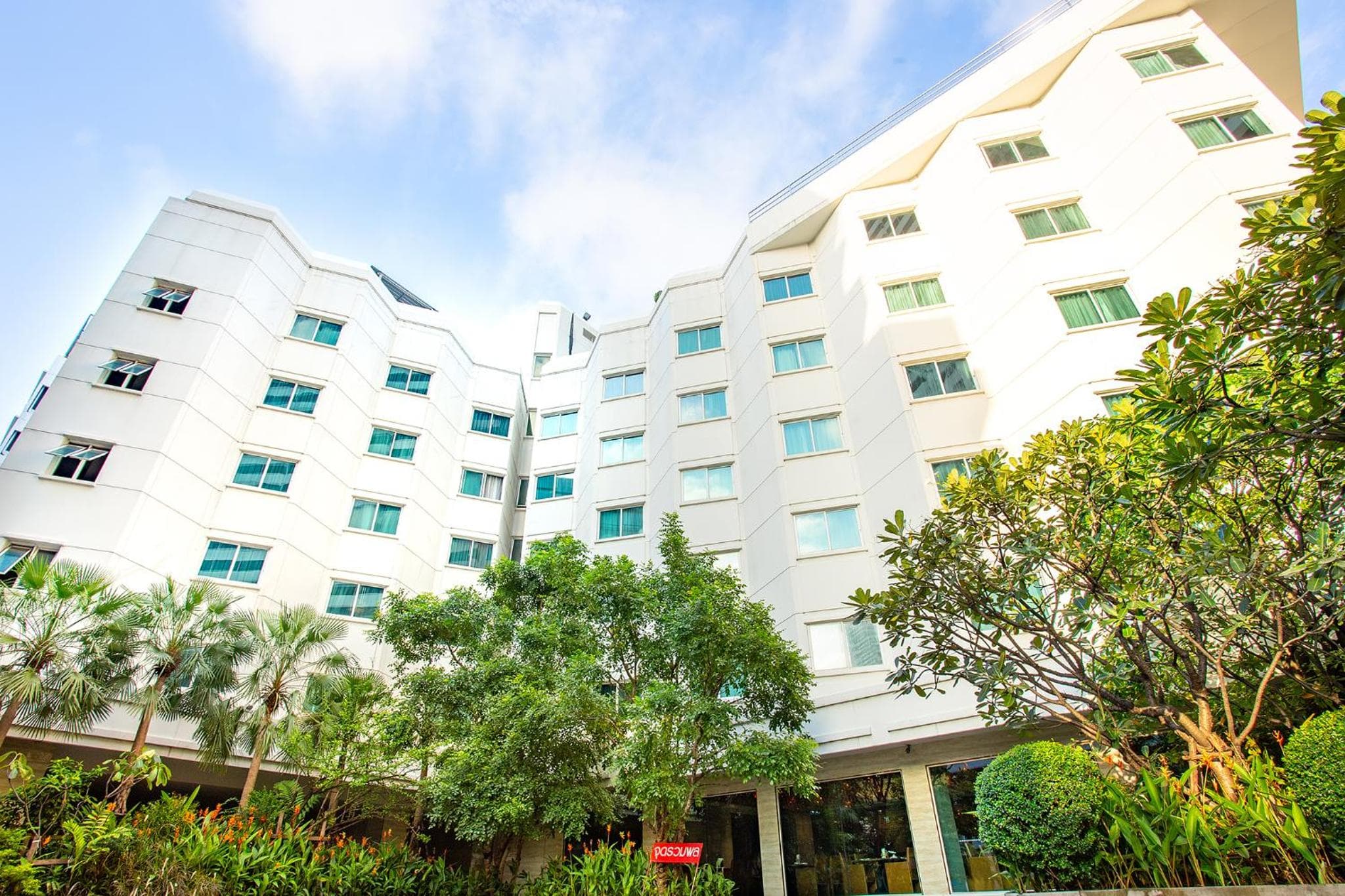 Graceland Bangkok by Grace Hotel — 1