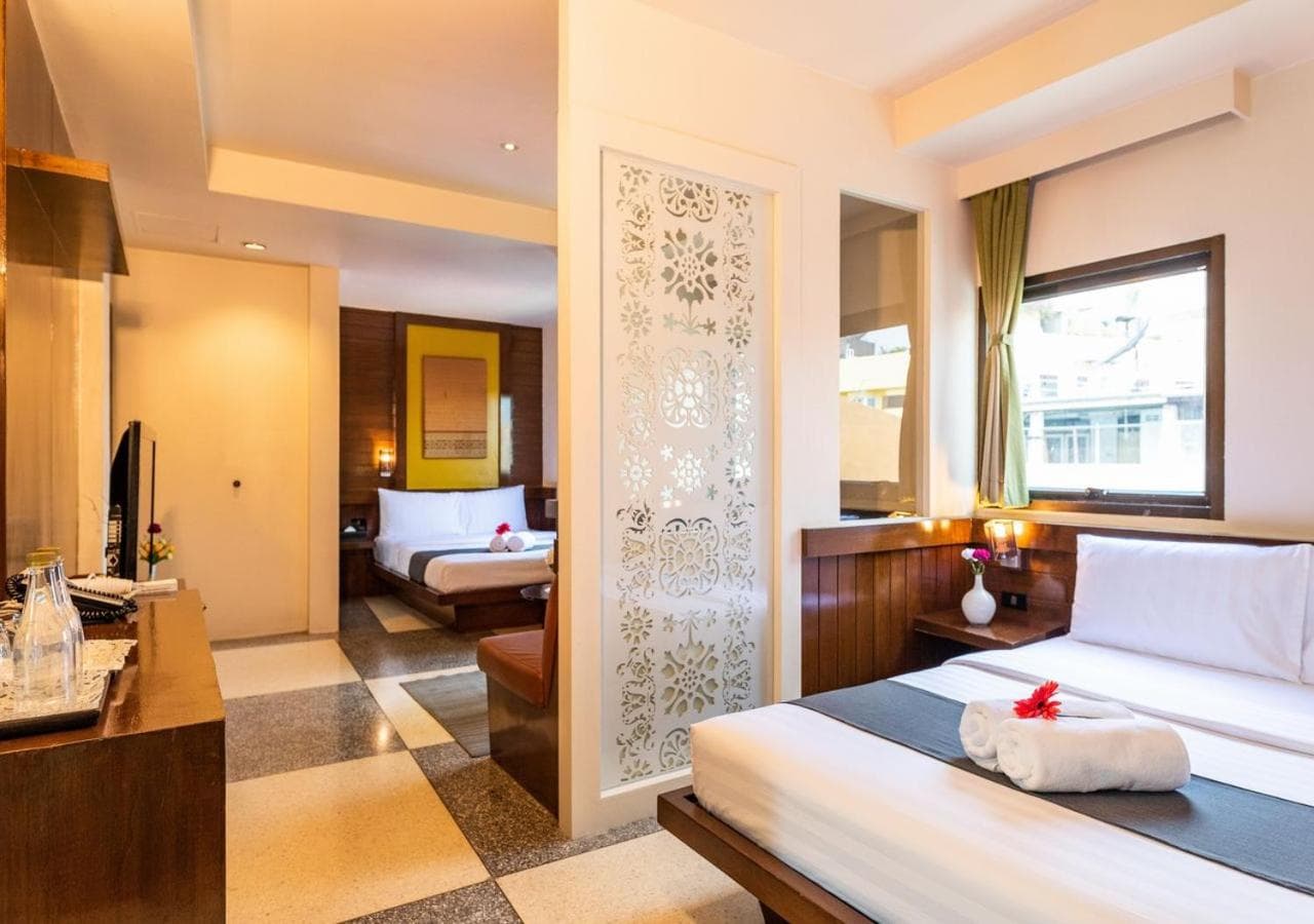 D&D Inn Khaosan — 14