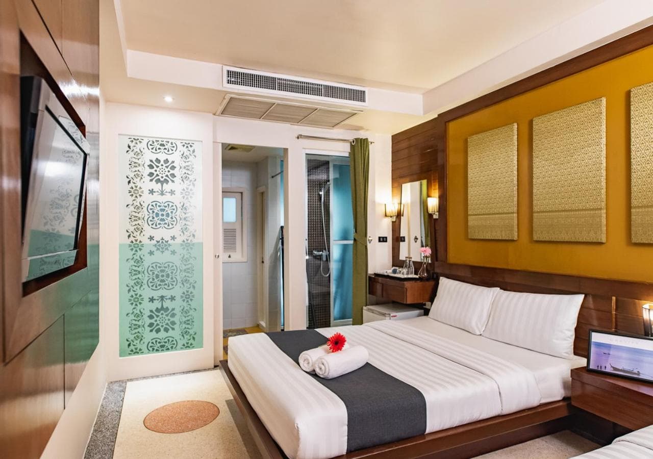D&D Inn Khaosan — 10