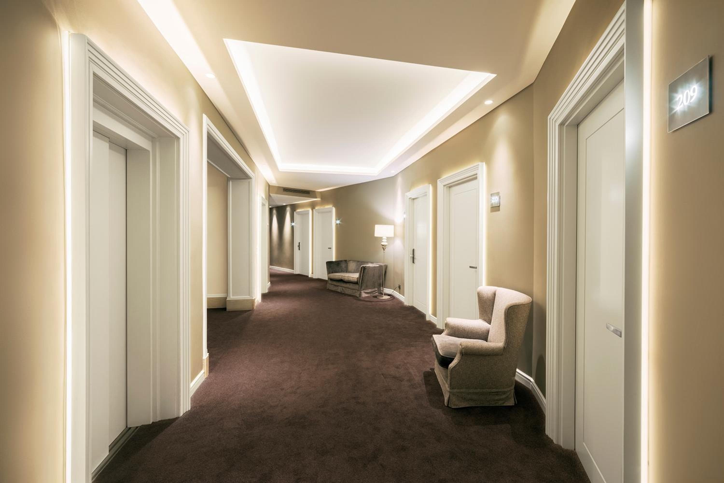 Colón Hotel Barcelona — 22