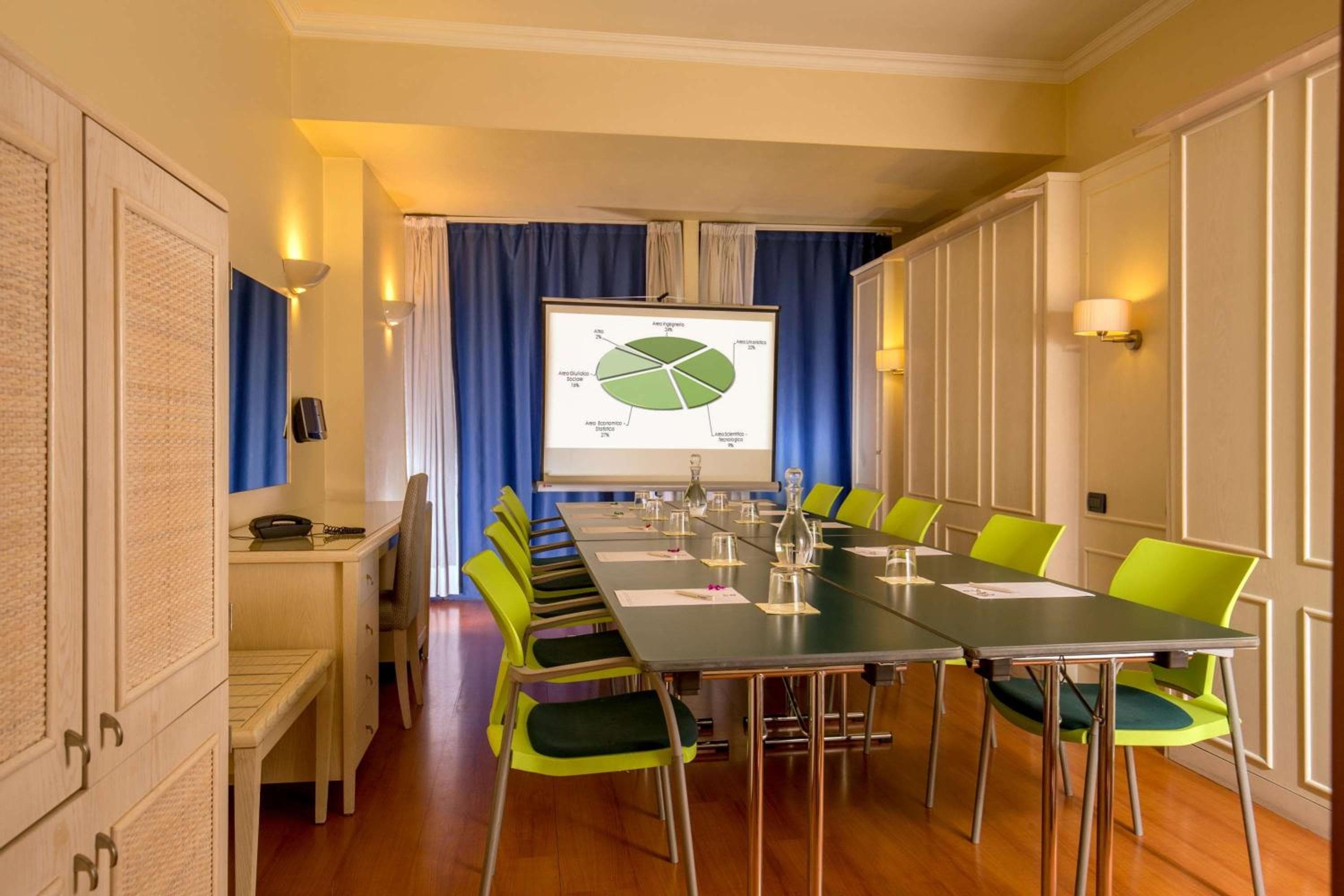 Best Western Plus Hotel Globus — 11