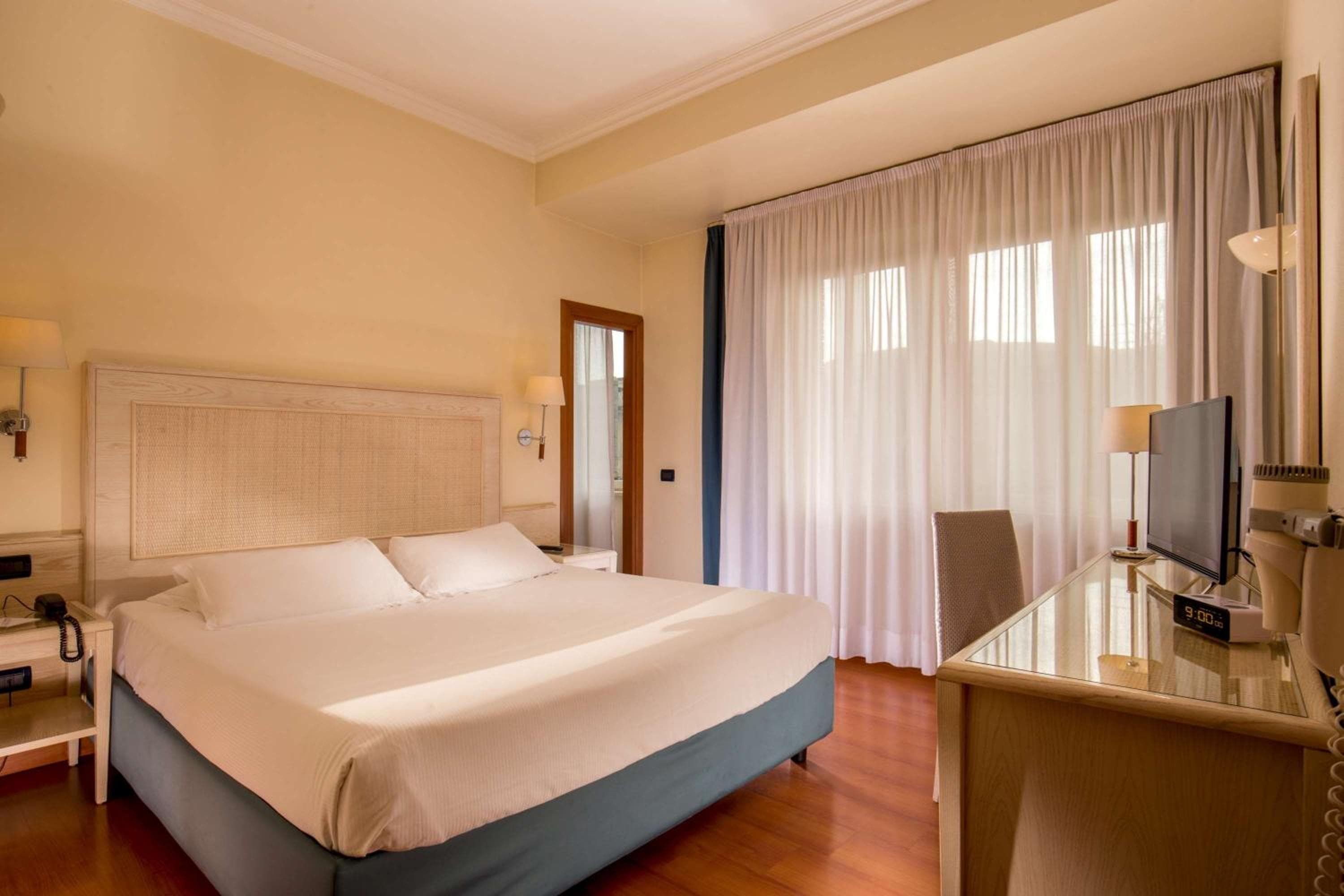 Best Western Plus Hotel Globus — 12