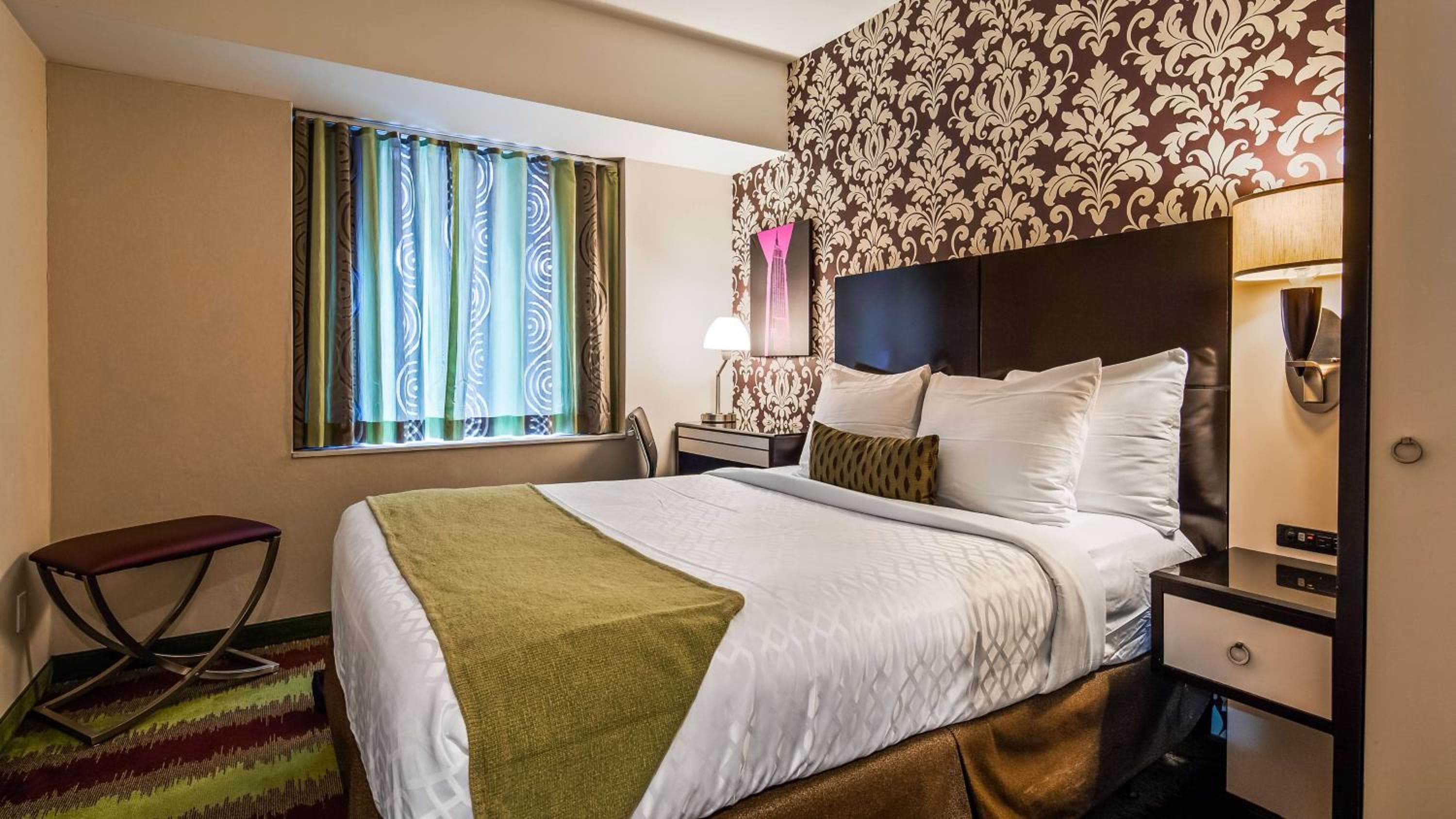Best Western Premier Herald Square — 8