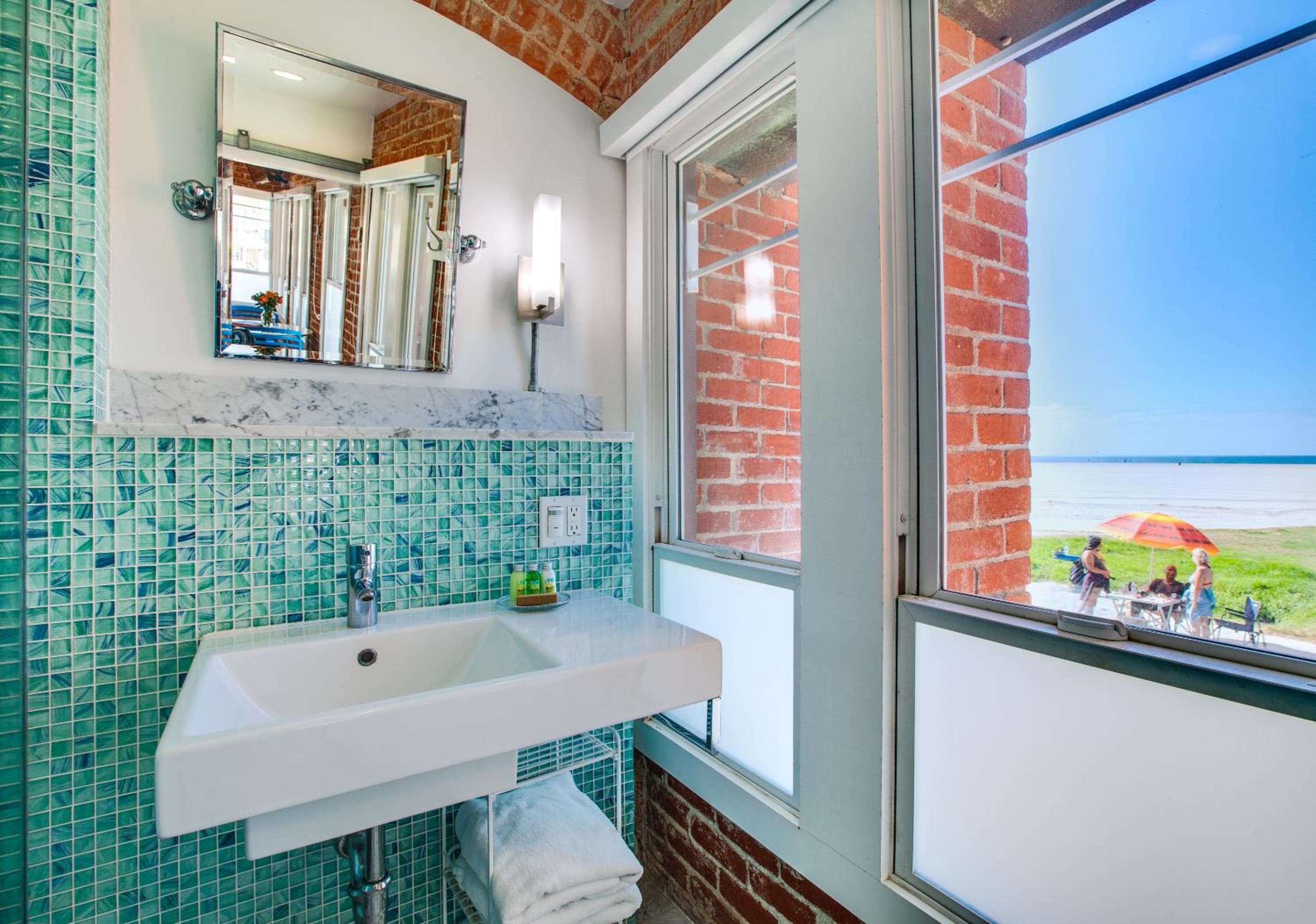 Venice Breeze Suites — 12