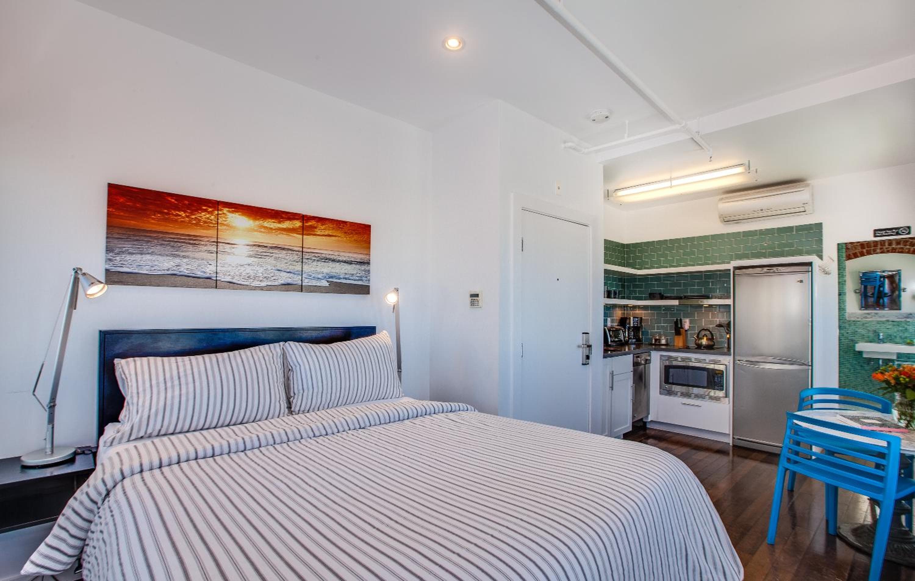 Venice Breeze Suites — 8